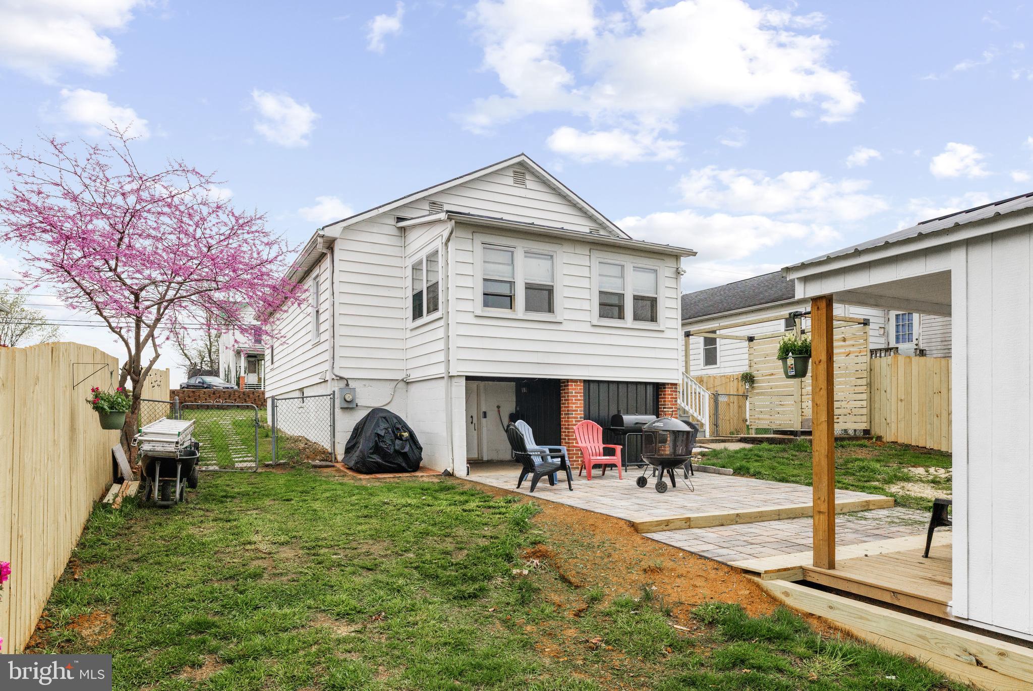 821 JEFFERSON AVENUE