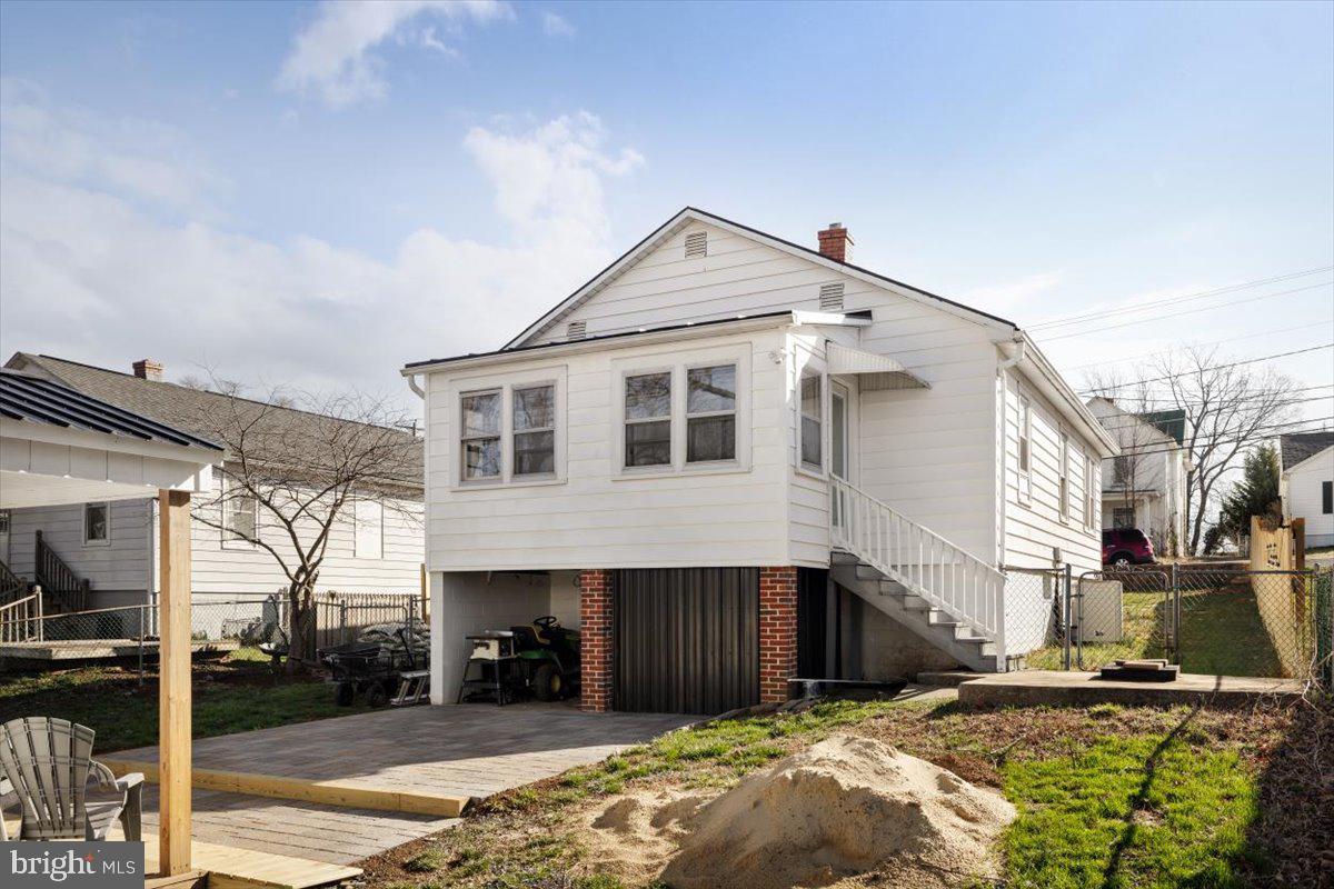821 JEFFERSON AVENUE