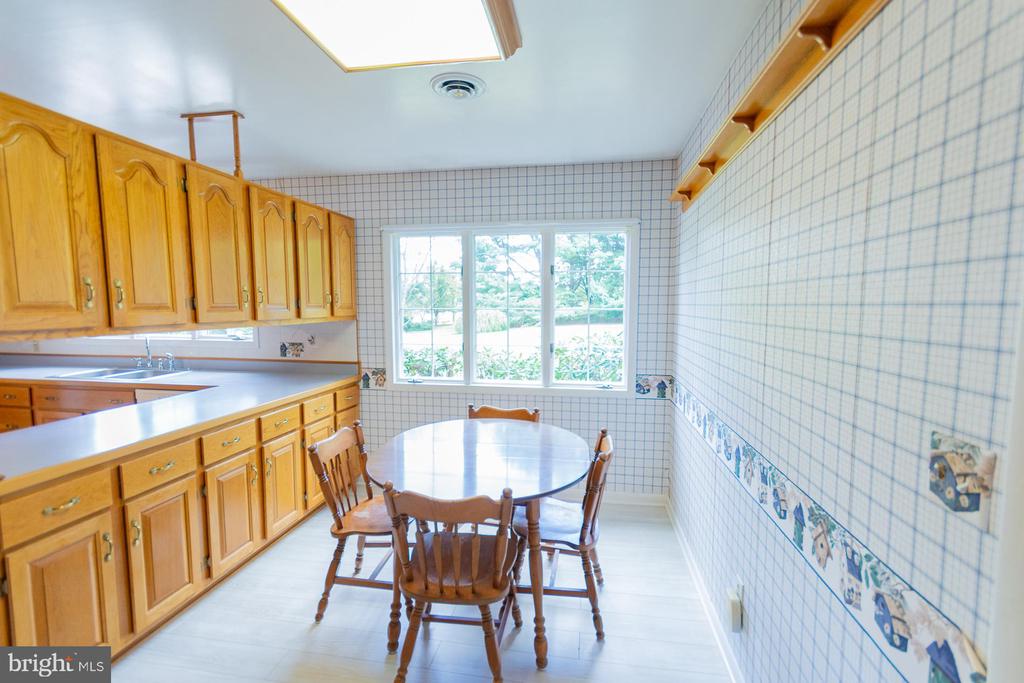 31 LOCUST HILL DRIVE