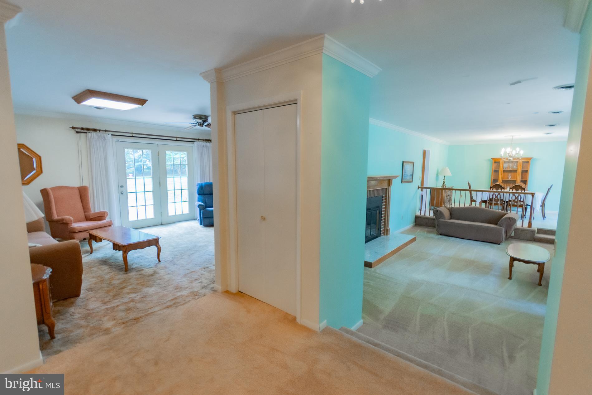 31 LOCUST HILL DRIVE