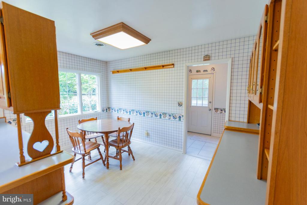 31 LOCUST HILL DRIVE
