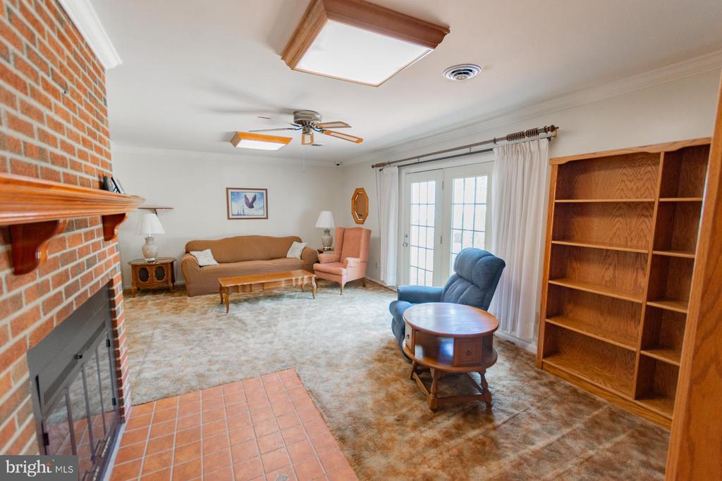31 LOCUST HILL DRIVE