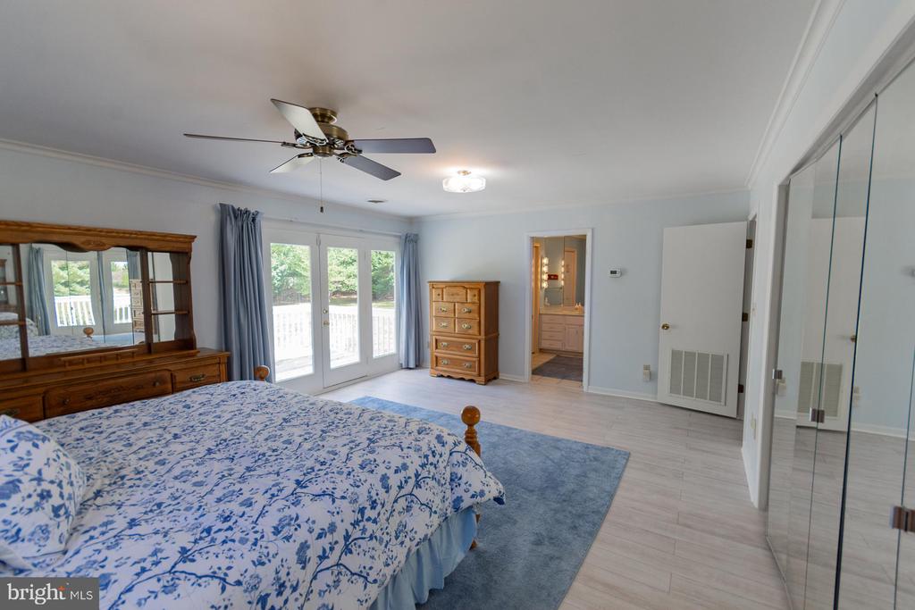 31 LOCUST HILL DRIVE