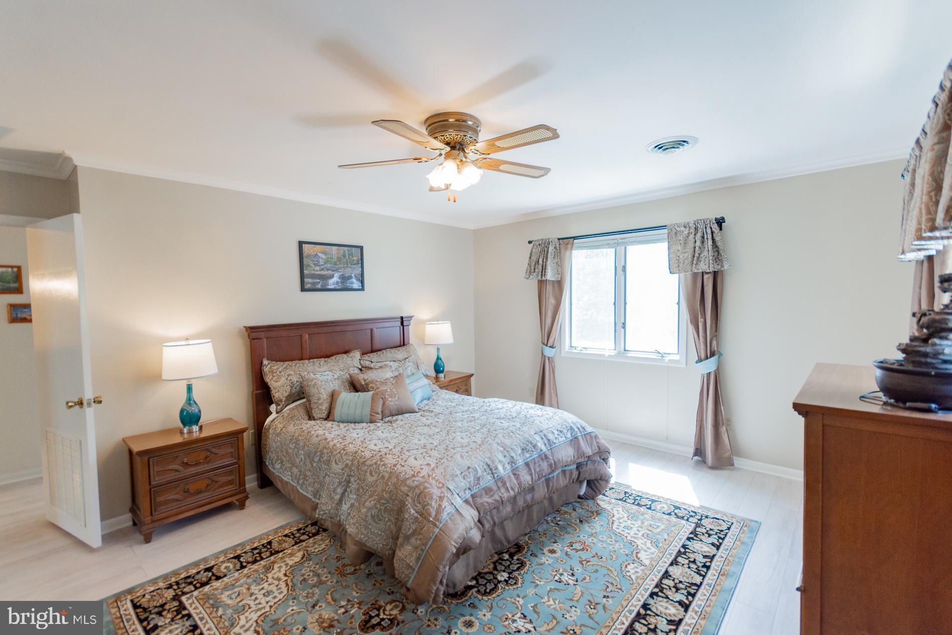 31 LOCUST HILL DRIVE