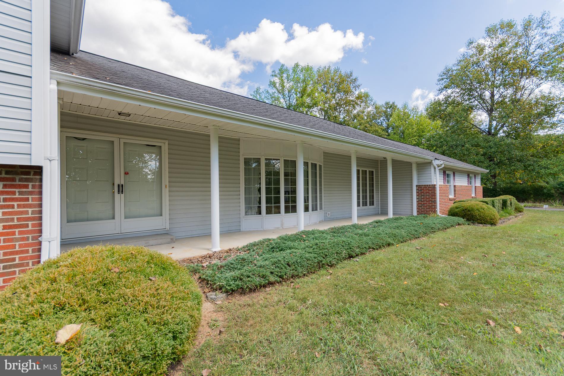 31 LOCUST HILL DRIVE