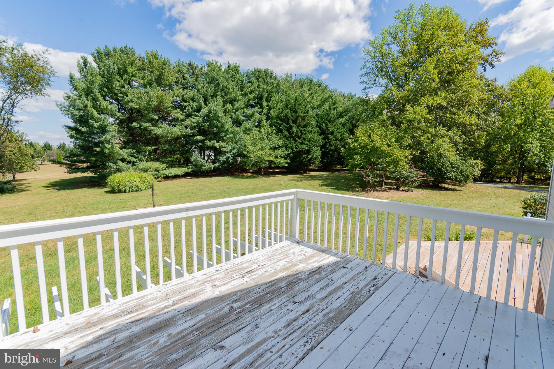 31 LOCUST HILL DRIVE