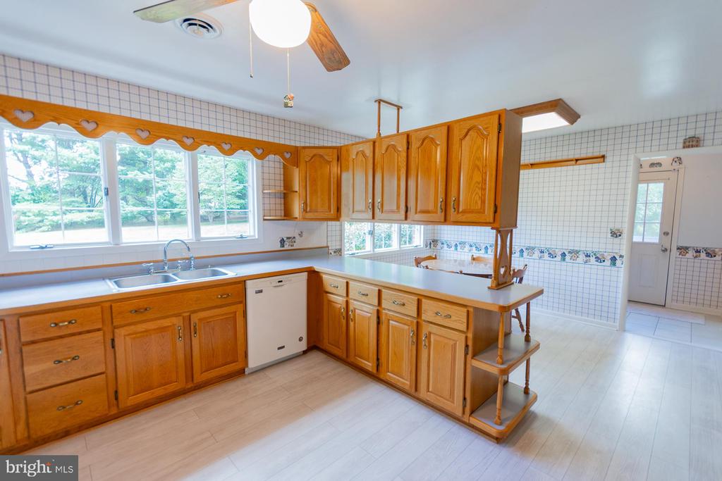 31 LOCUST HILL DRIVE