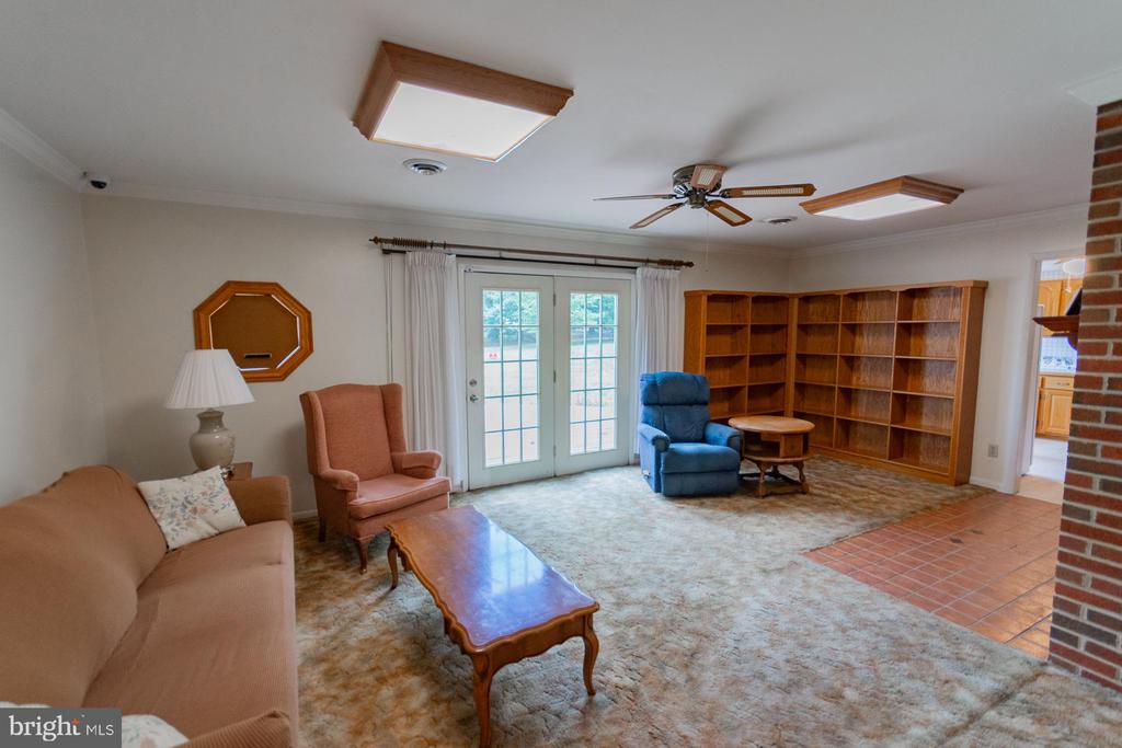 31 LOCUST HILL DRIVE