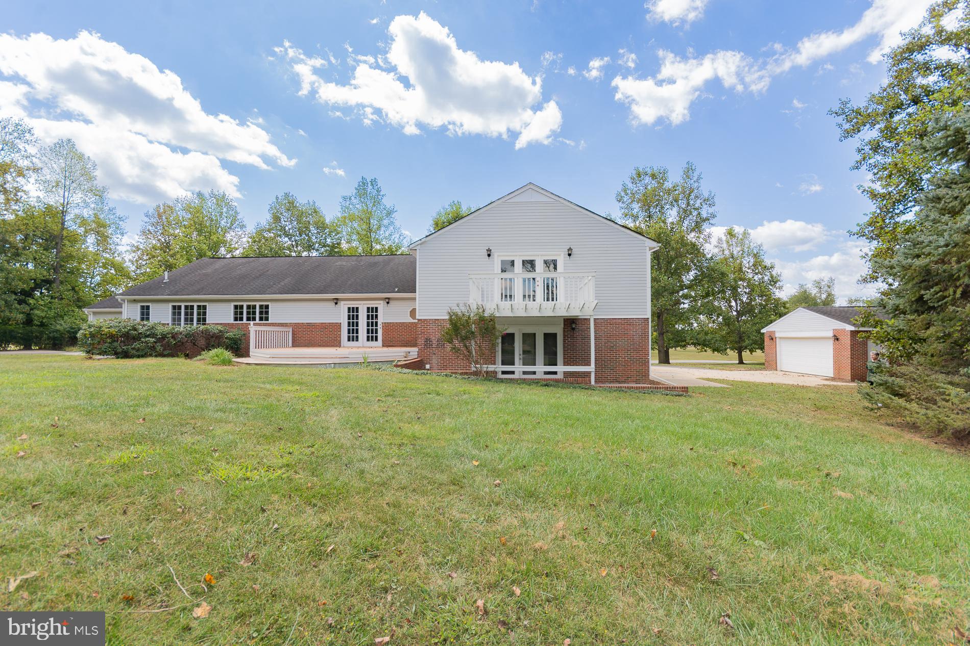 31 LOCUST HILL DRIVE