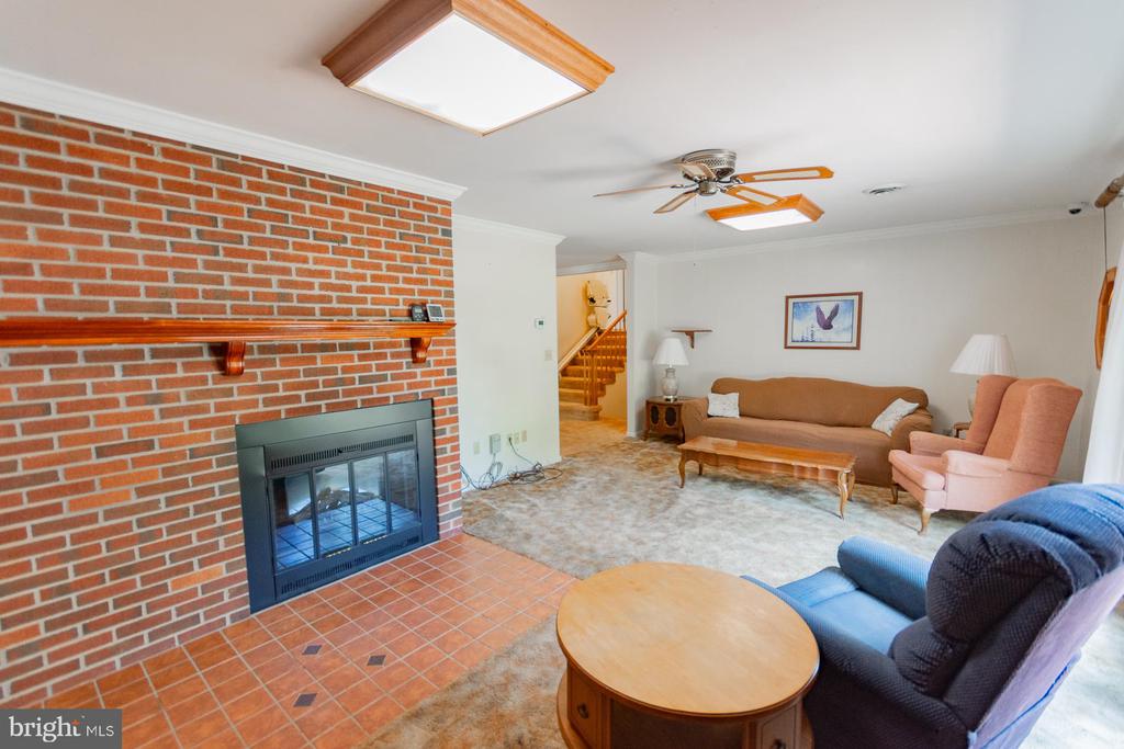 31 LOCUST HILL DRIVE