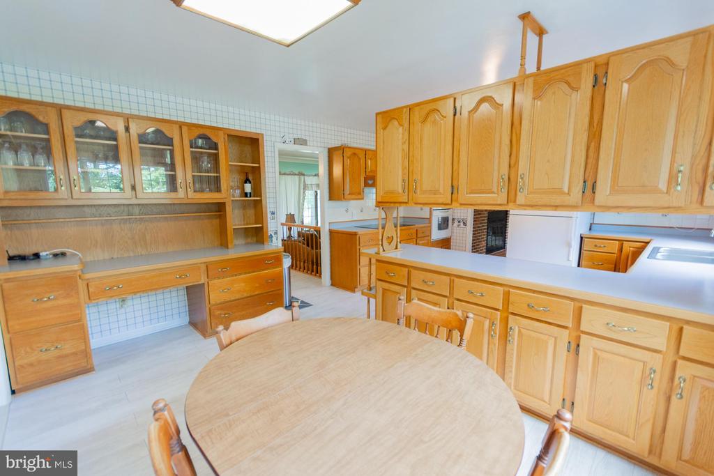 31 LOCUST HILL DRIVE