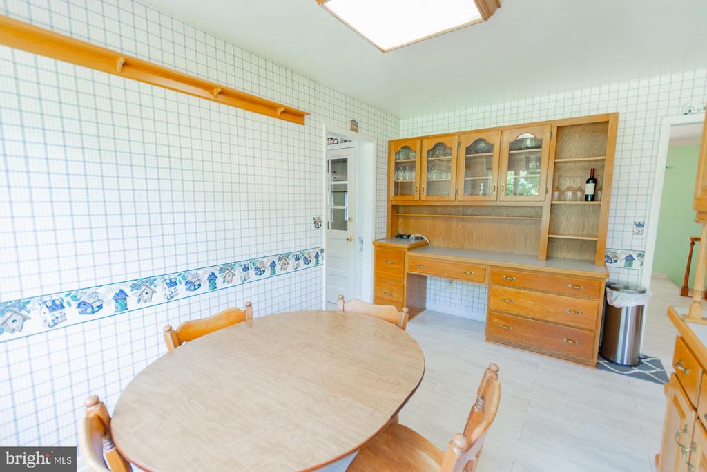 31 LOCUST HILL DRIVE