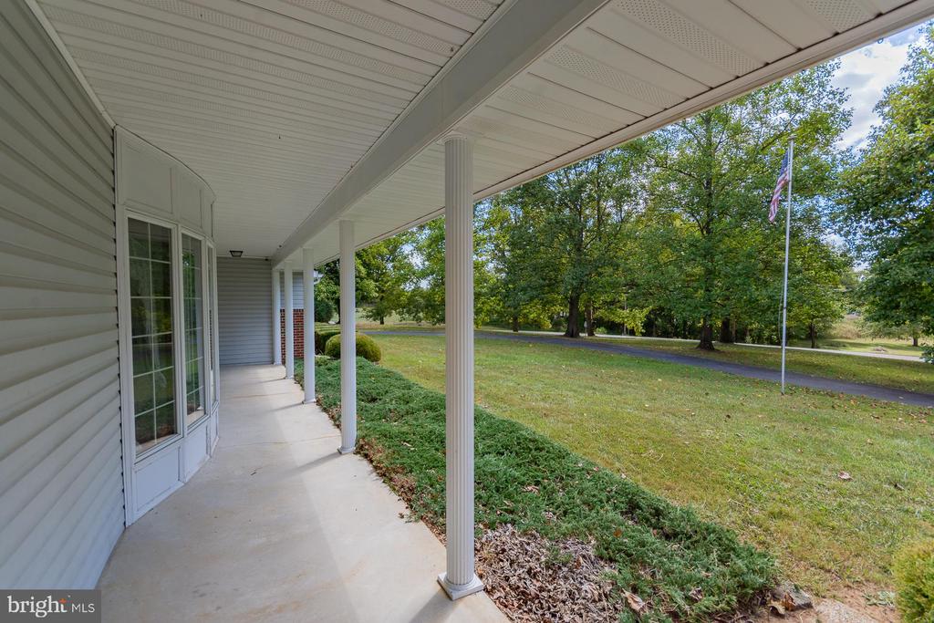 31 LOCUST HILL DRIVE