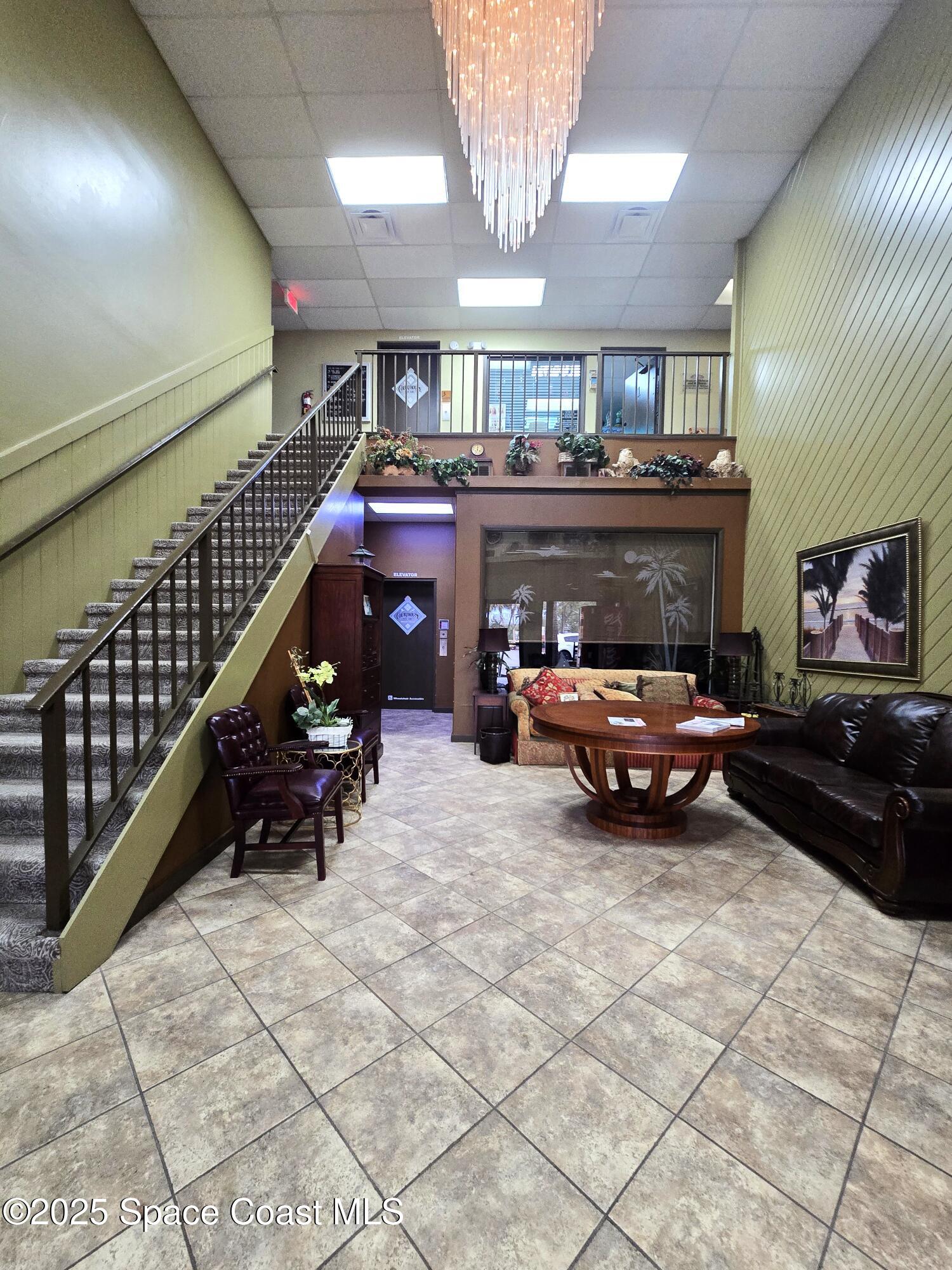 2425 N Courtenay Pkwy #, 1