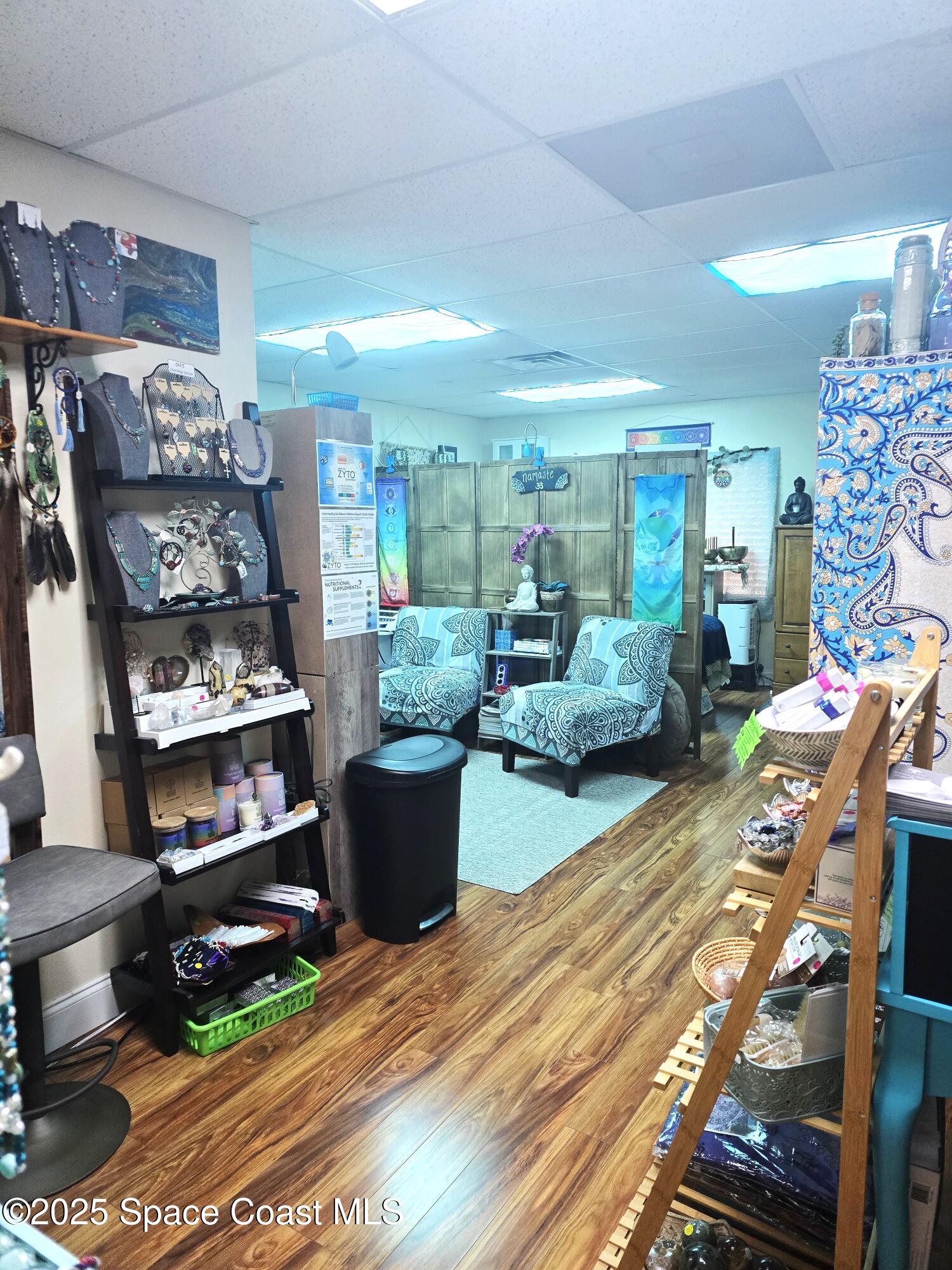 2425 N Courtenay Pkwy #, 1