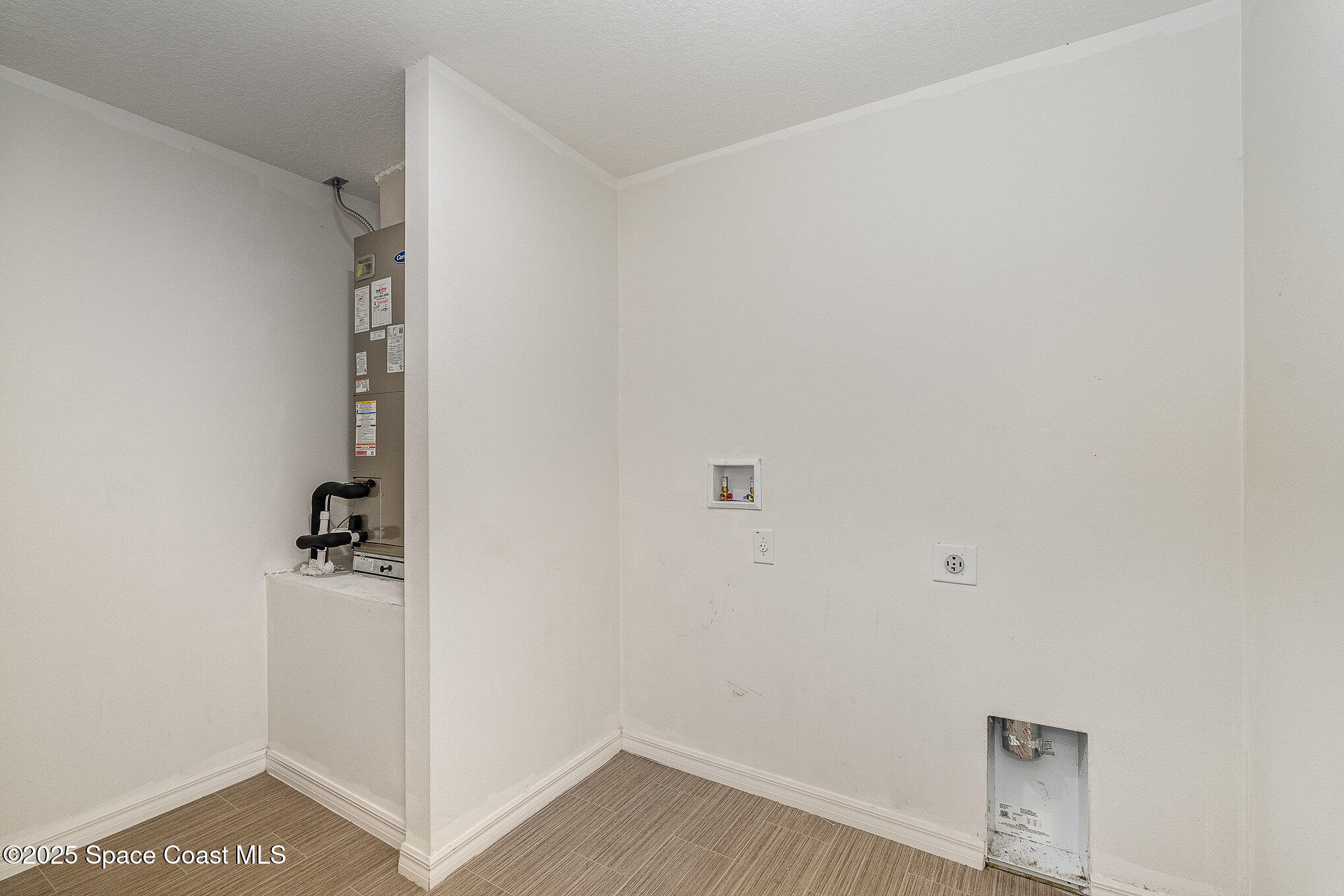2359 Fallkirk Avenue