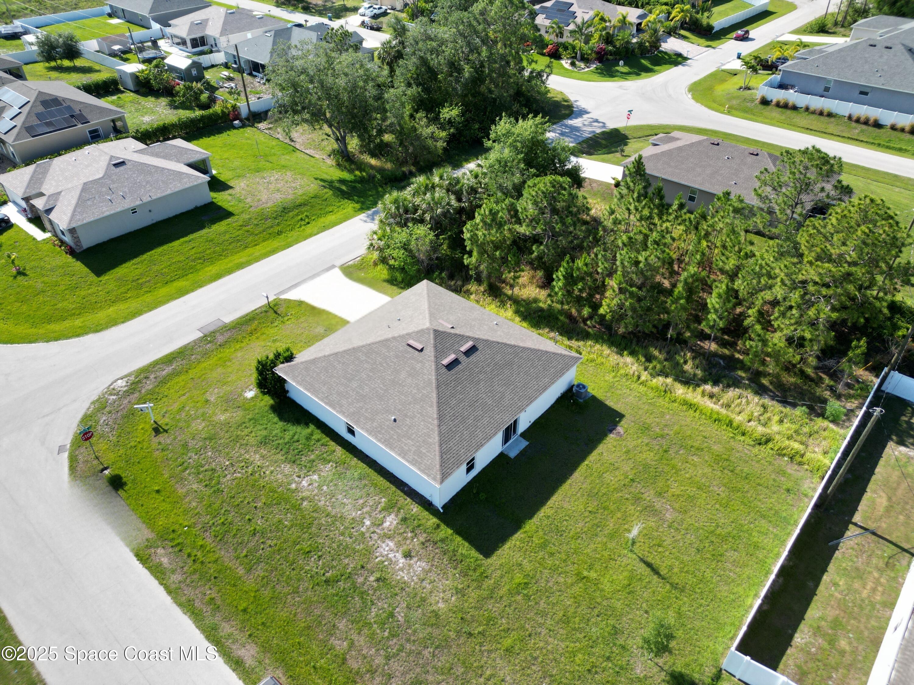 2359 Fallkirk Avenue
