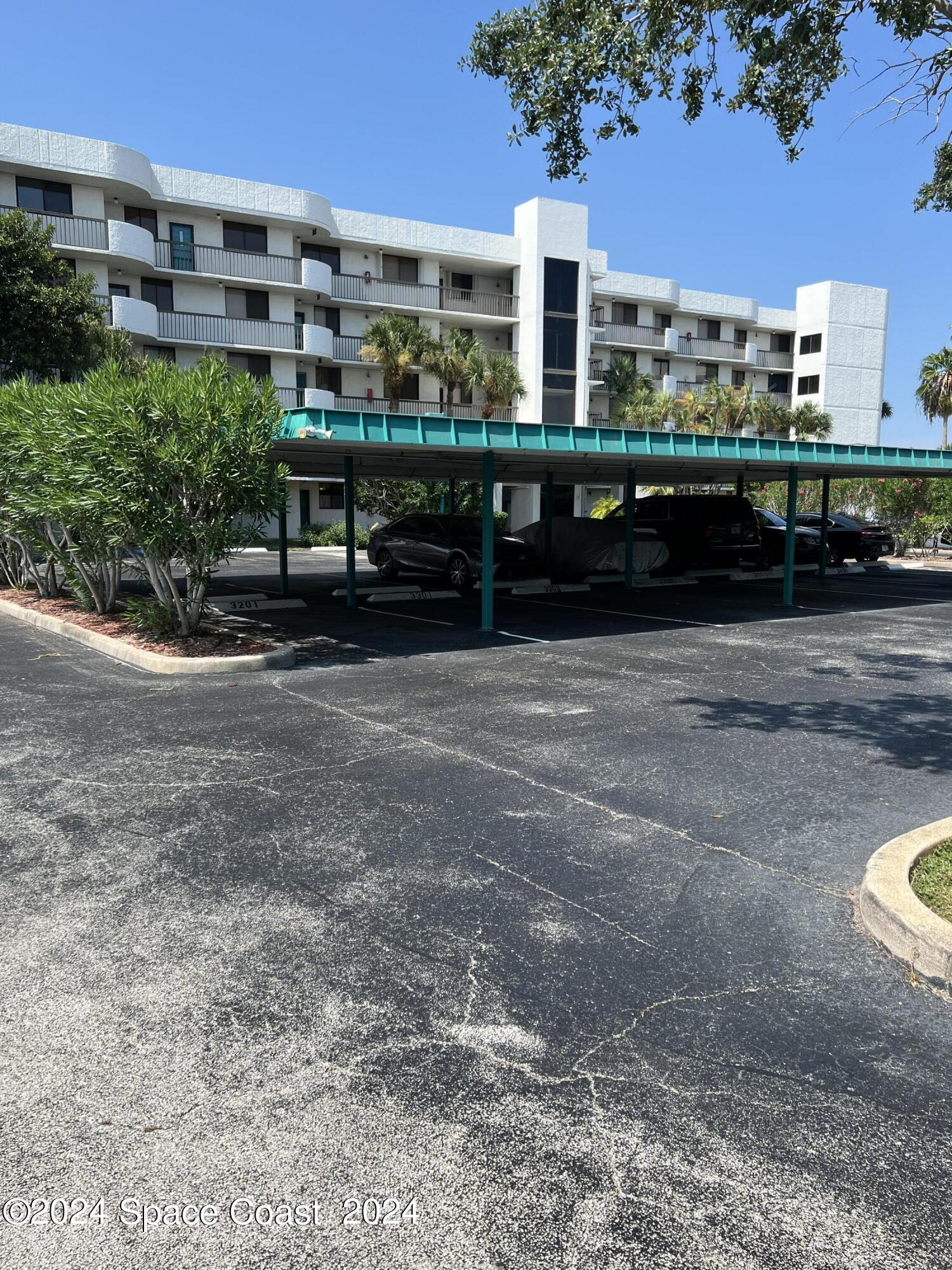 300 Columbia Drive, 3506