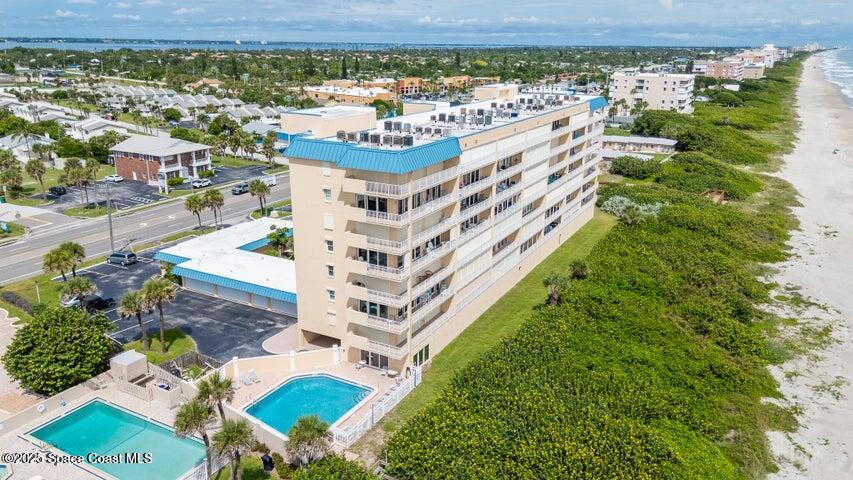 1095 N Highway A1a 502