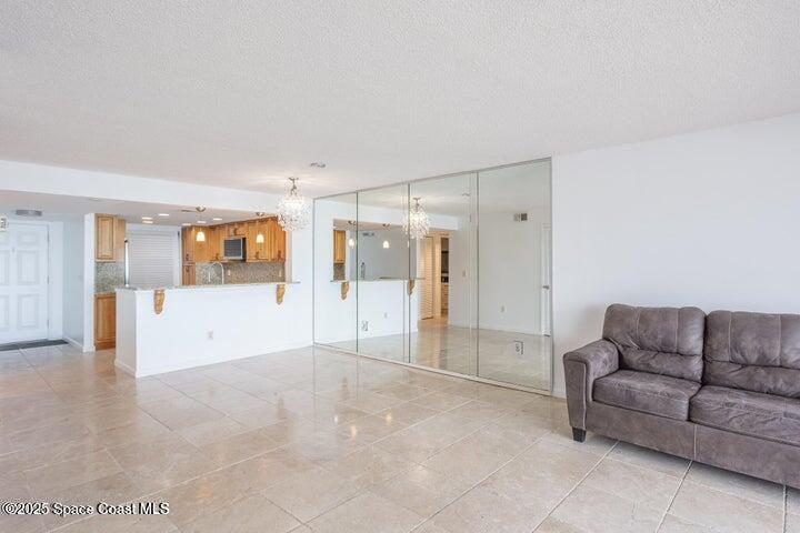 1095 N Highway A1a 502