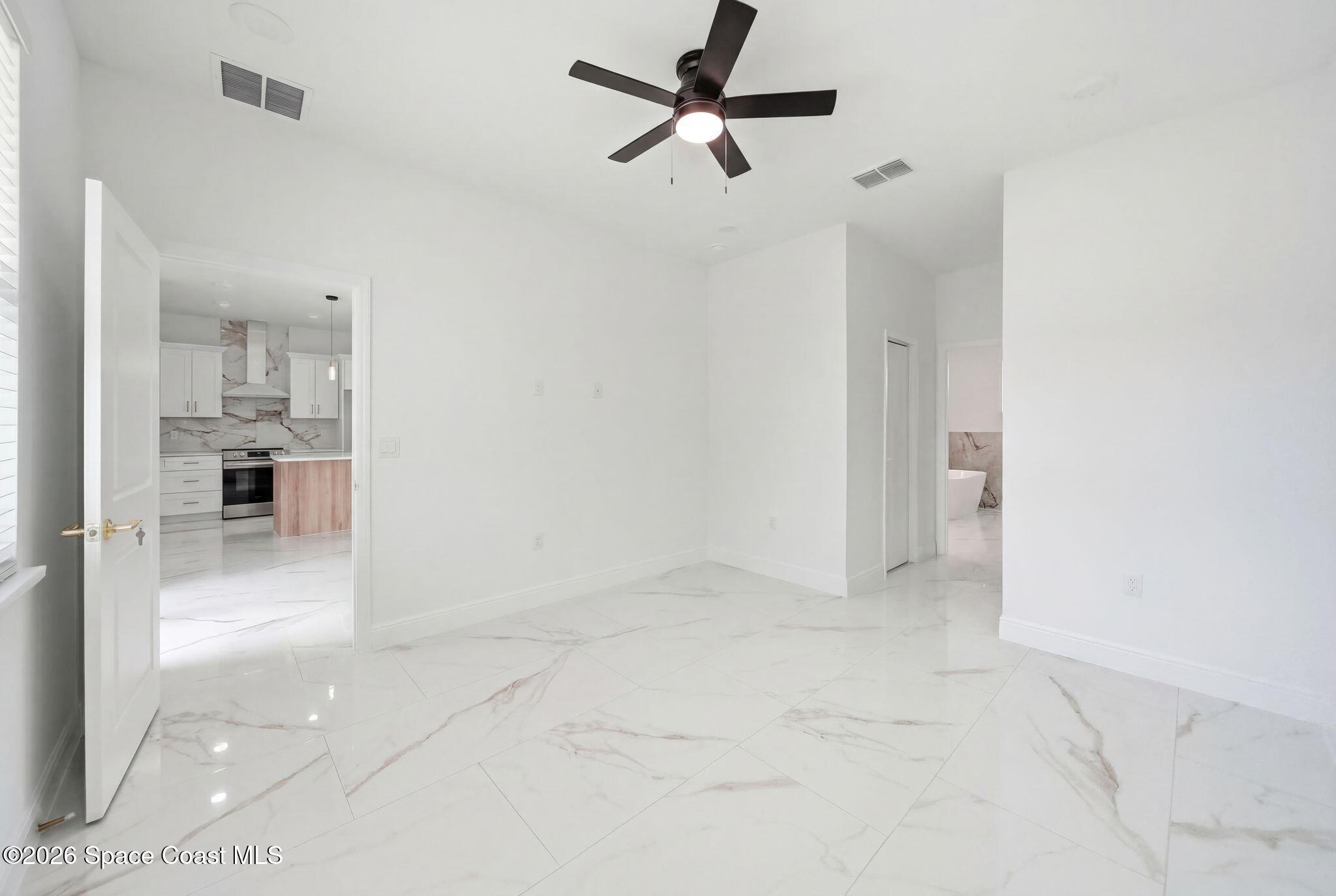 2180 Cogan Drive SE