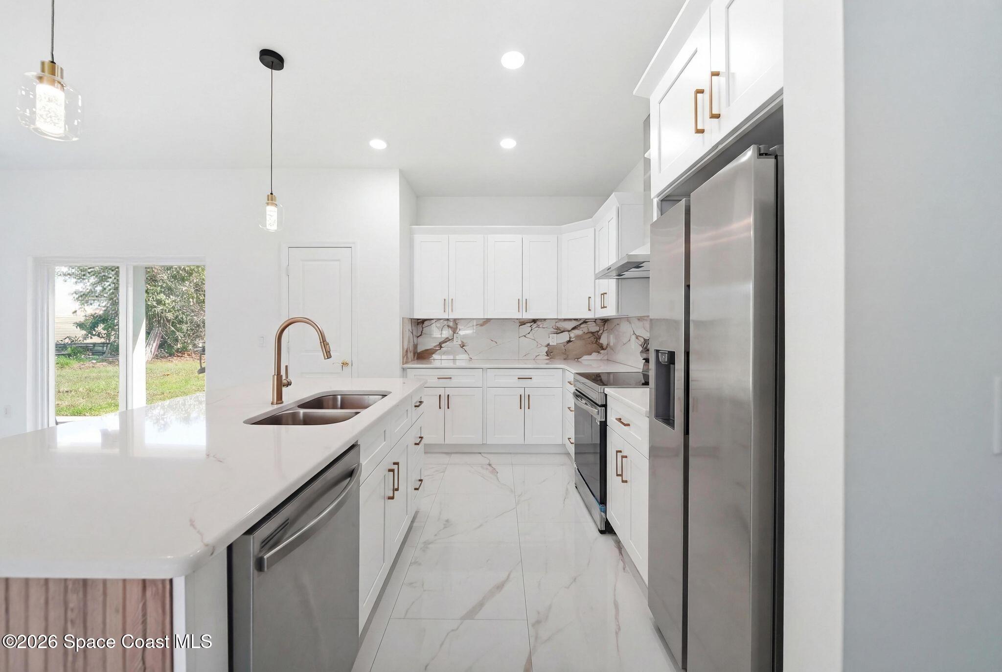 2180 Cogan Drive SE