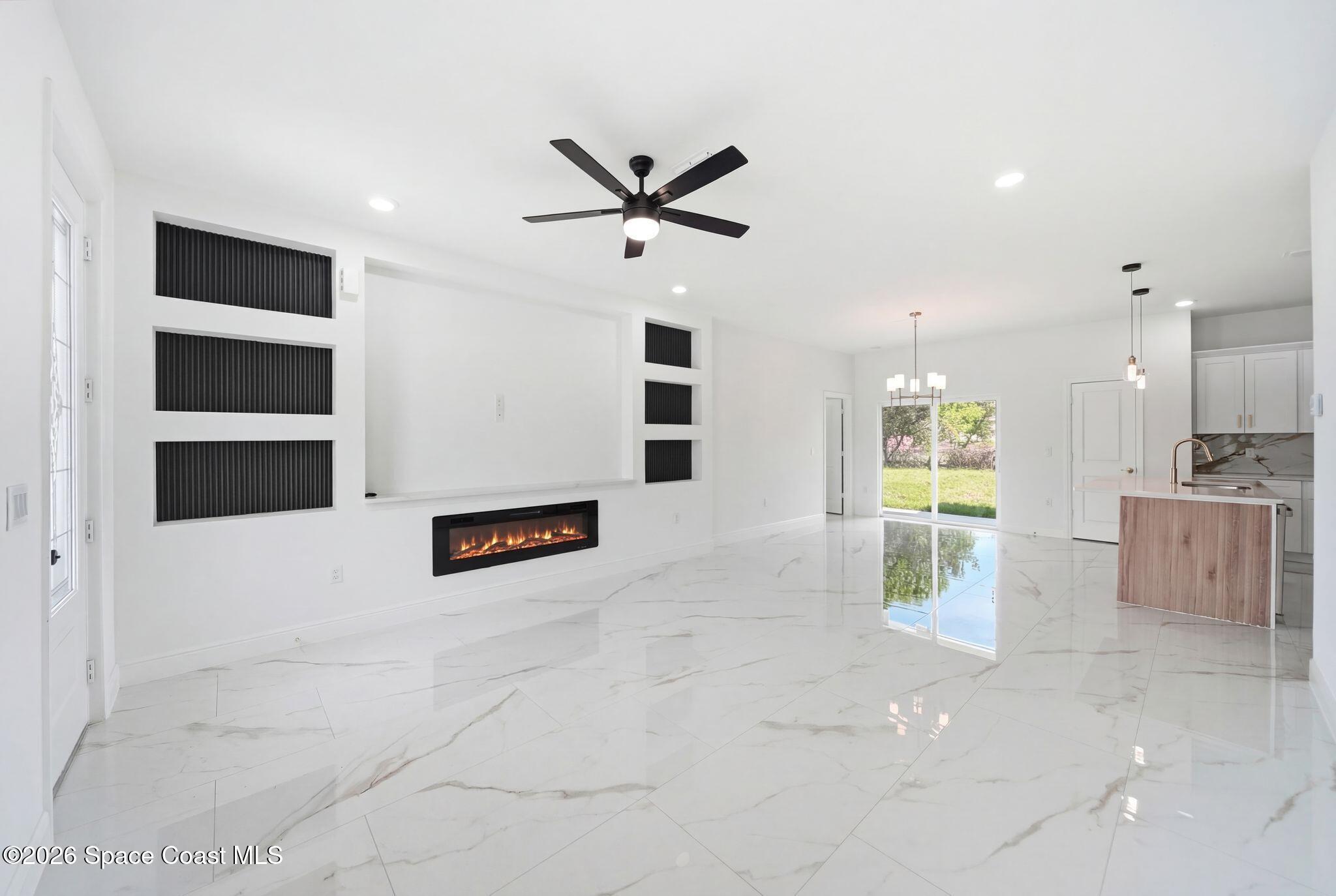 2180 Cogan Drive SE