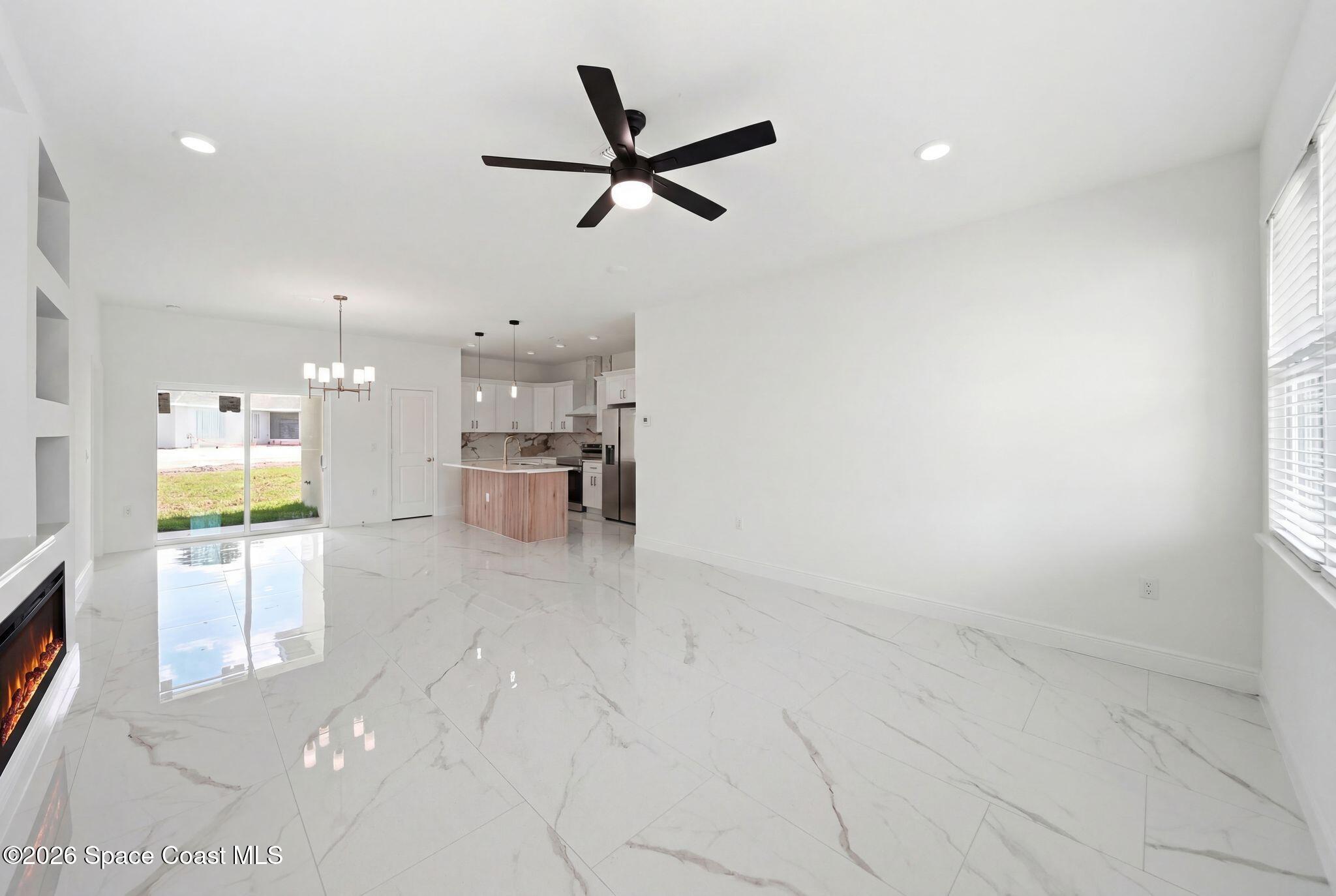 2180 Cogan Drive SE