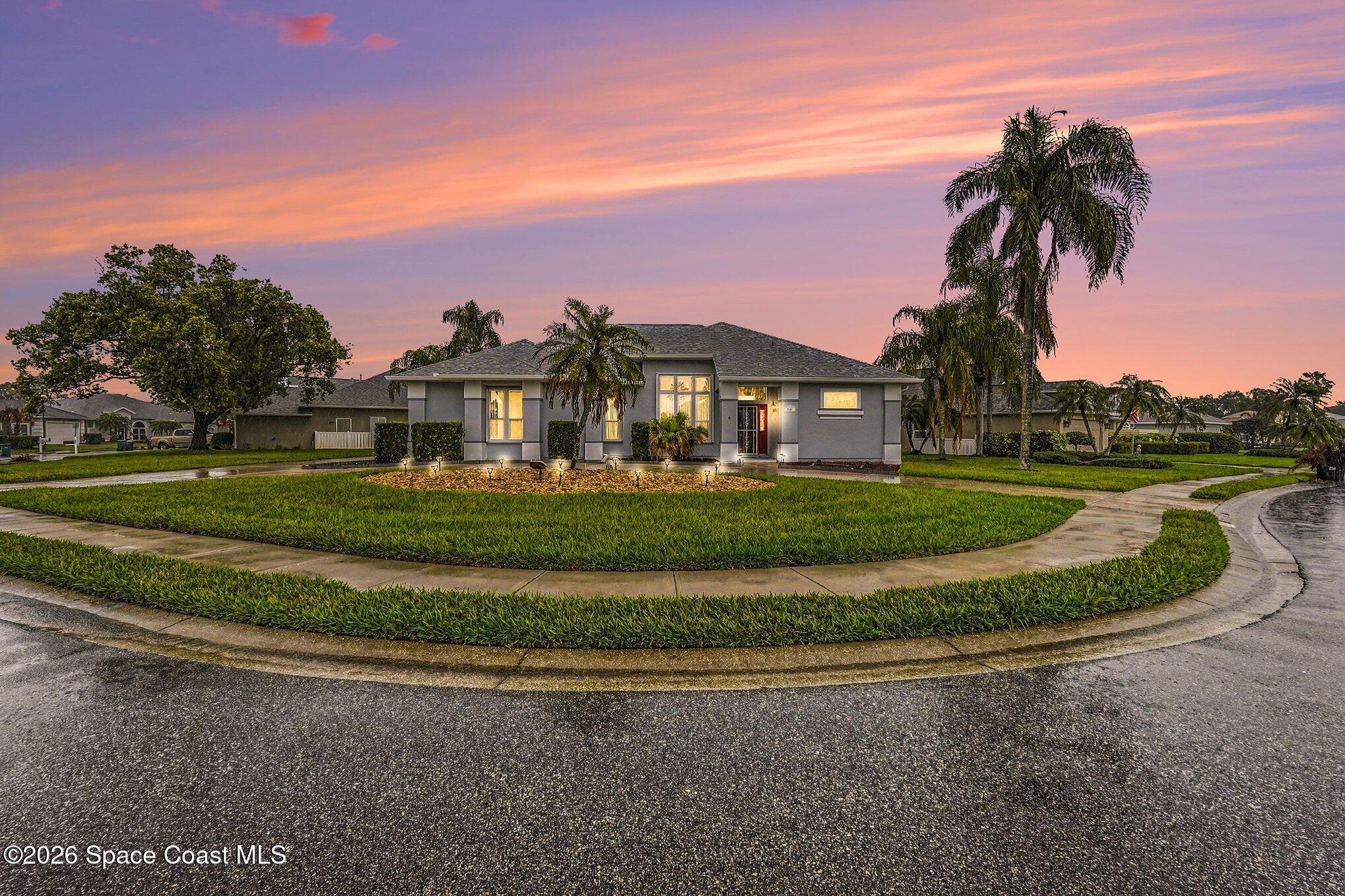981 Victoria Place