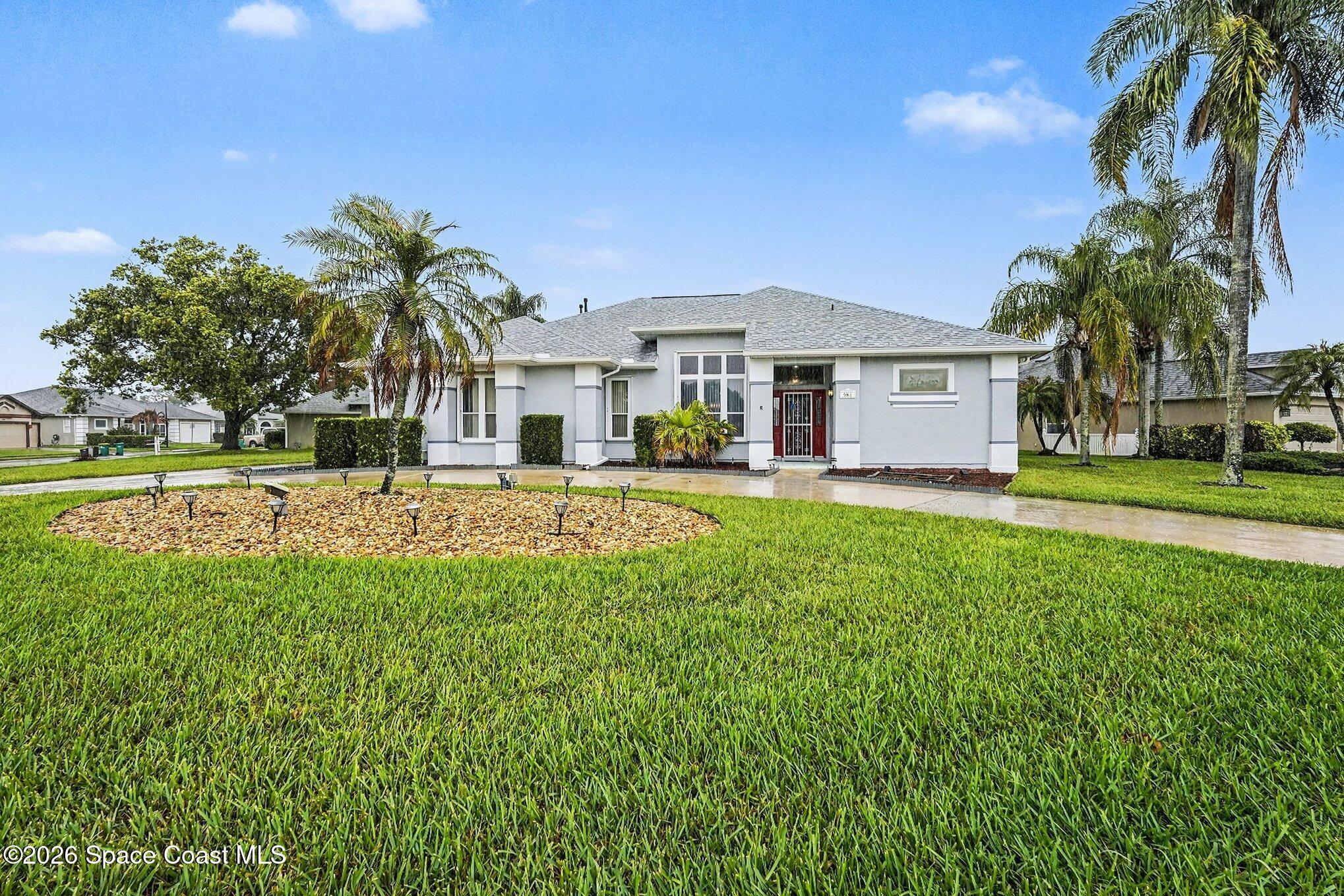 981 Victoria Place