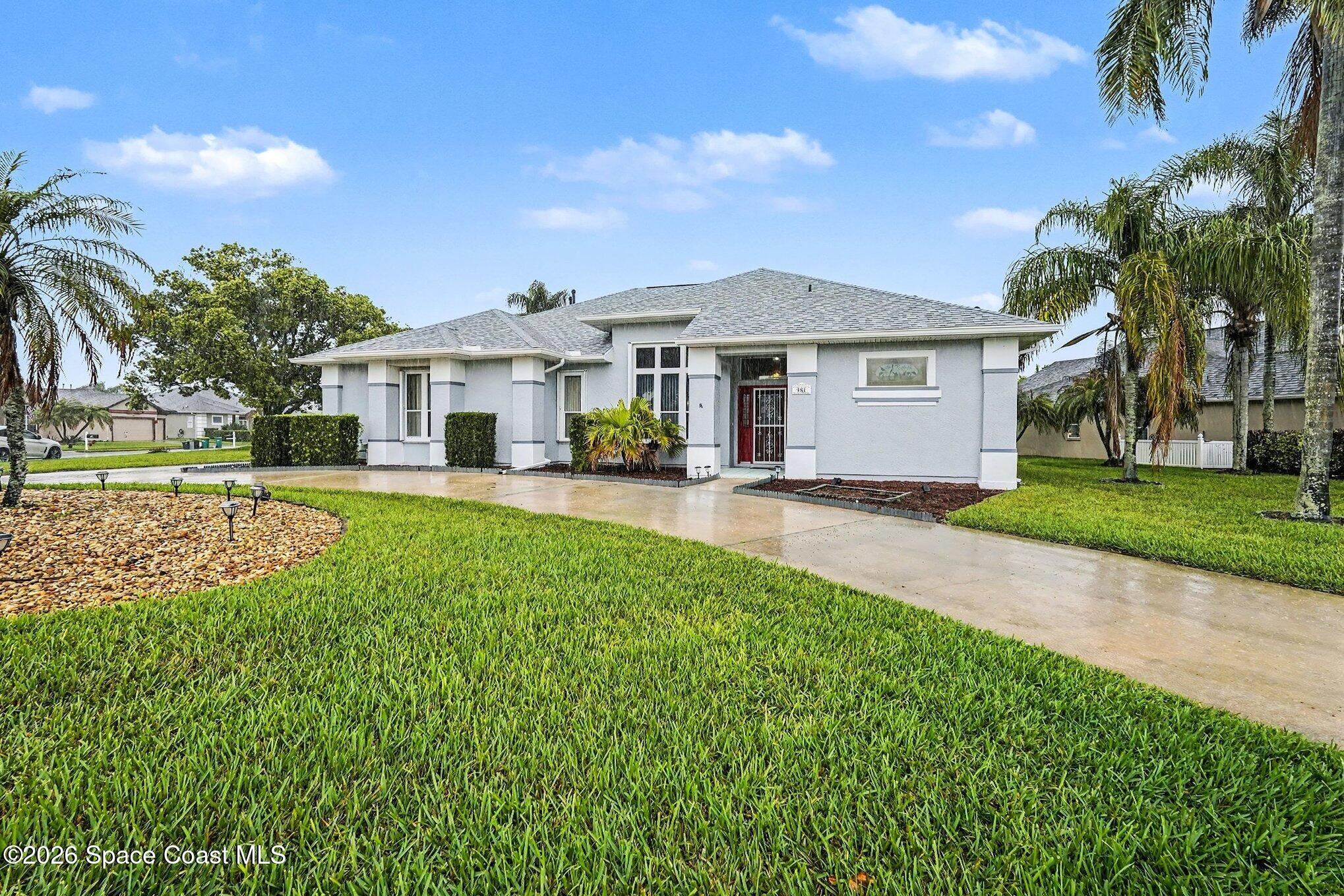 981 Victoria Place