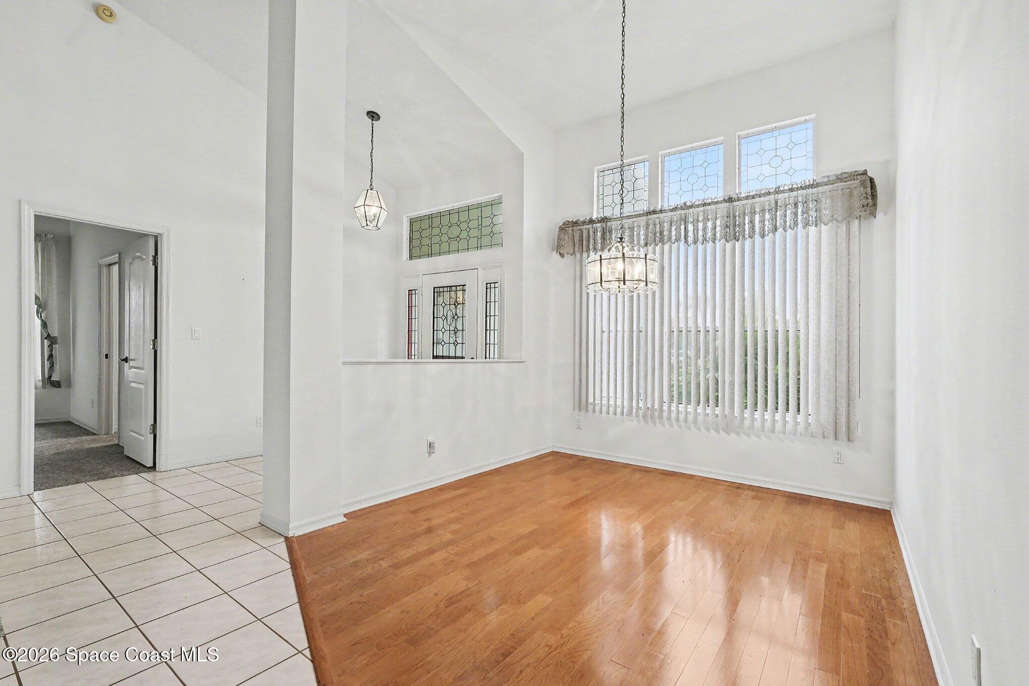 981 Victoria Place