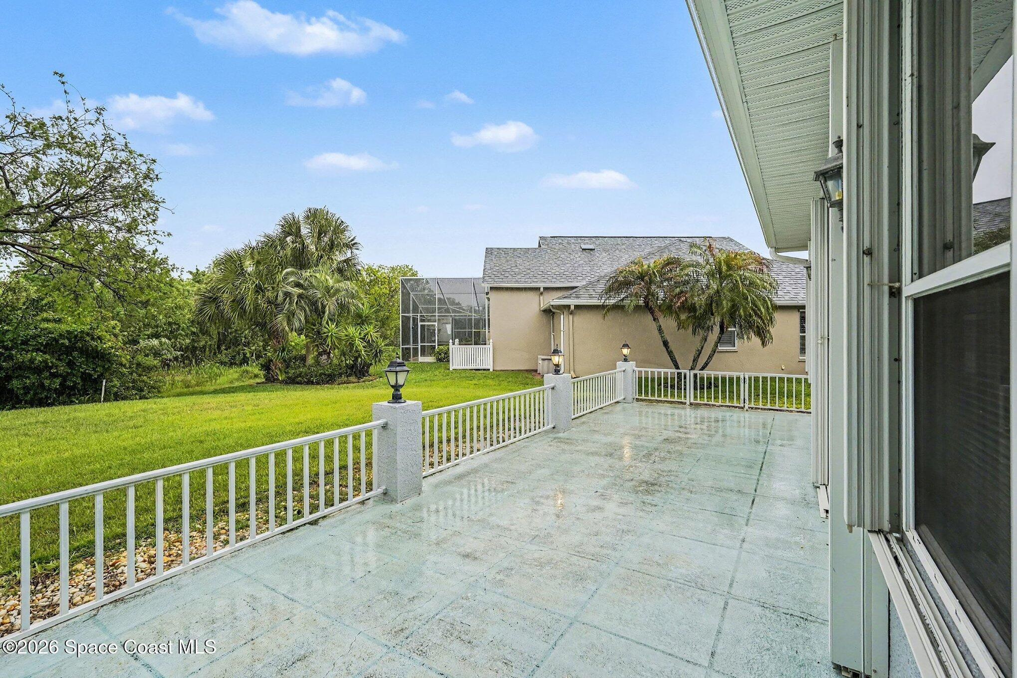 981 Victoria Place