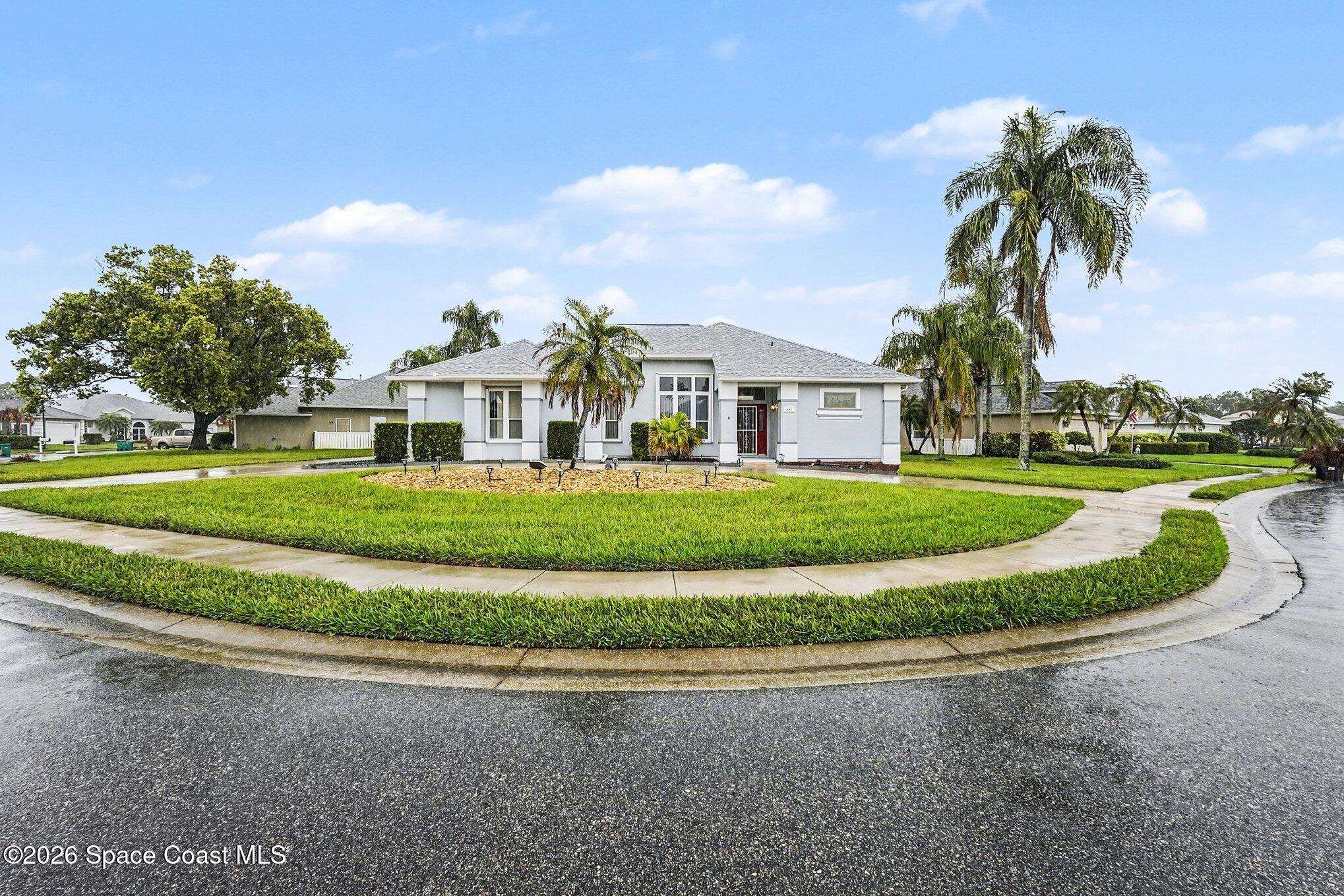 981 Victoria Place