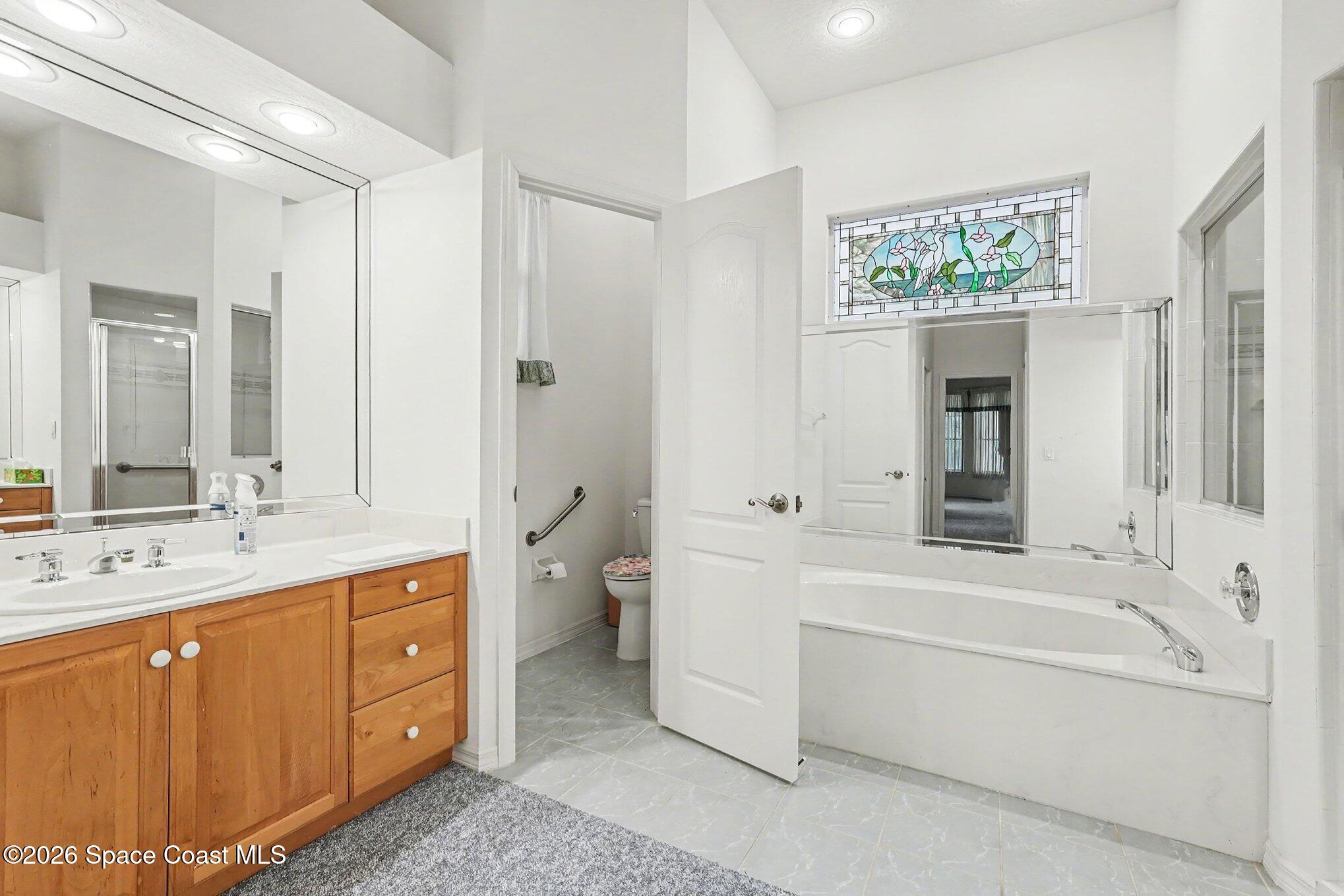 981 Victoria Place