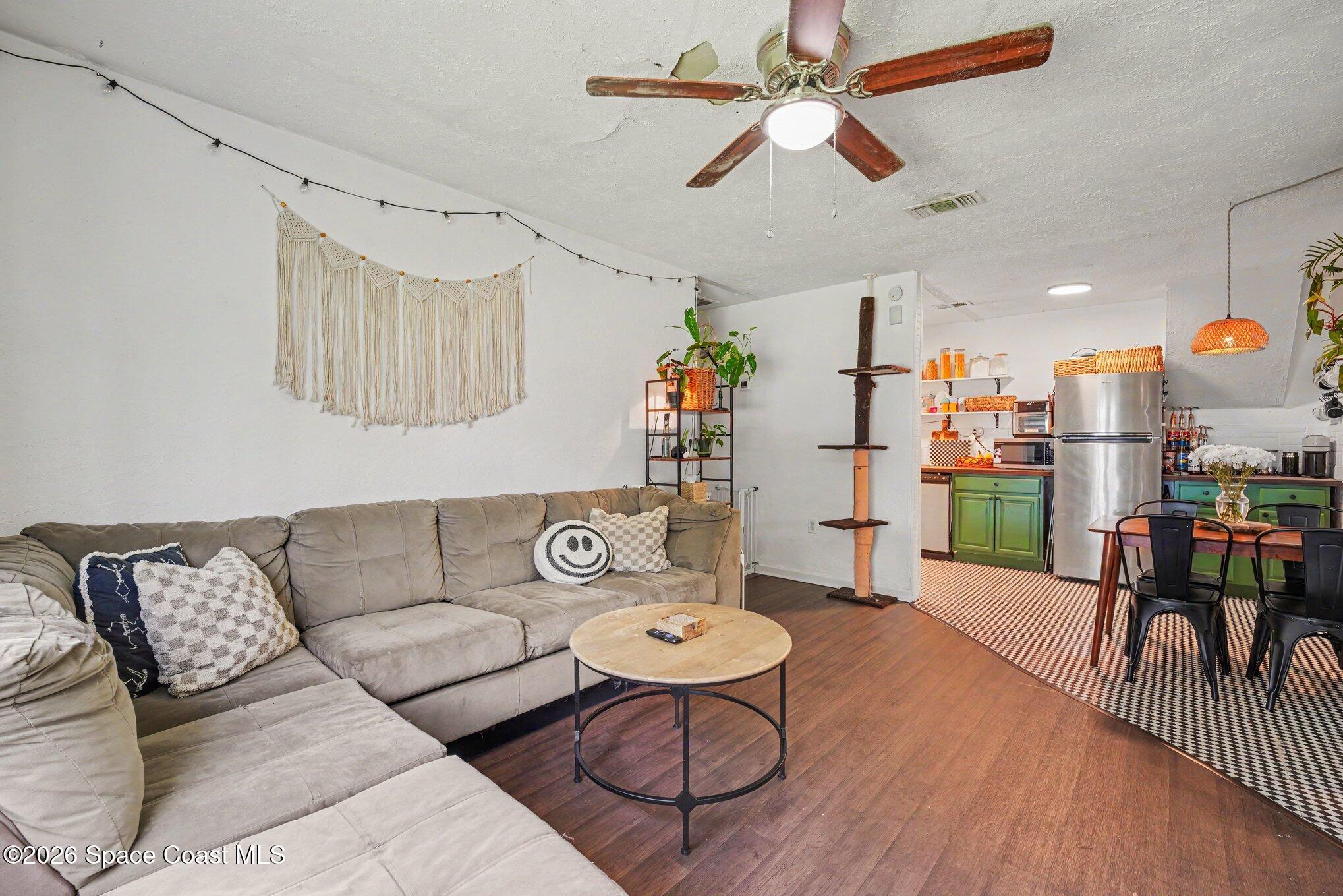 209 Plumosa Drive