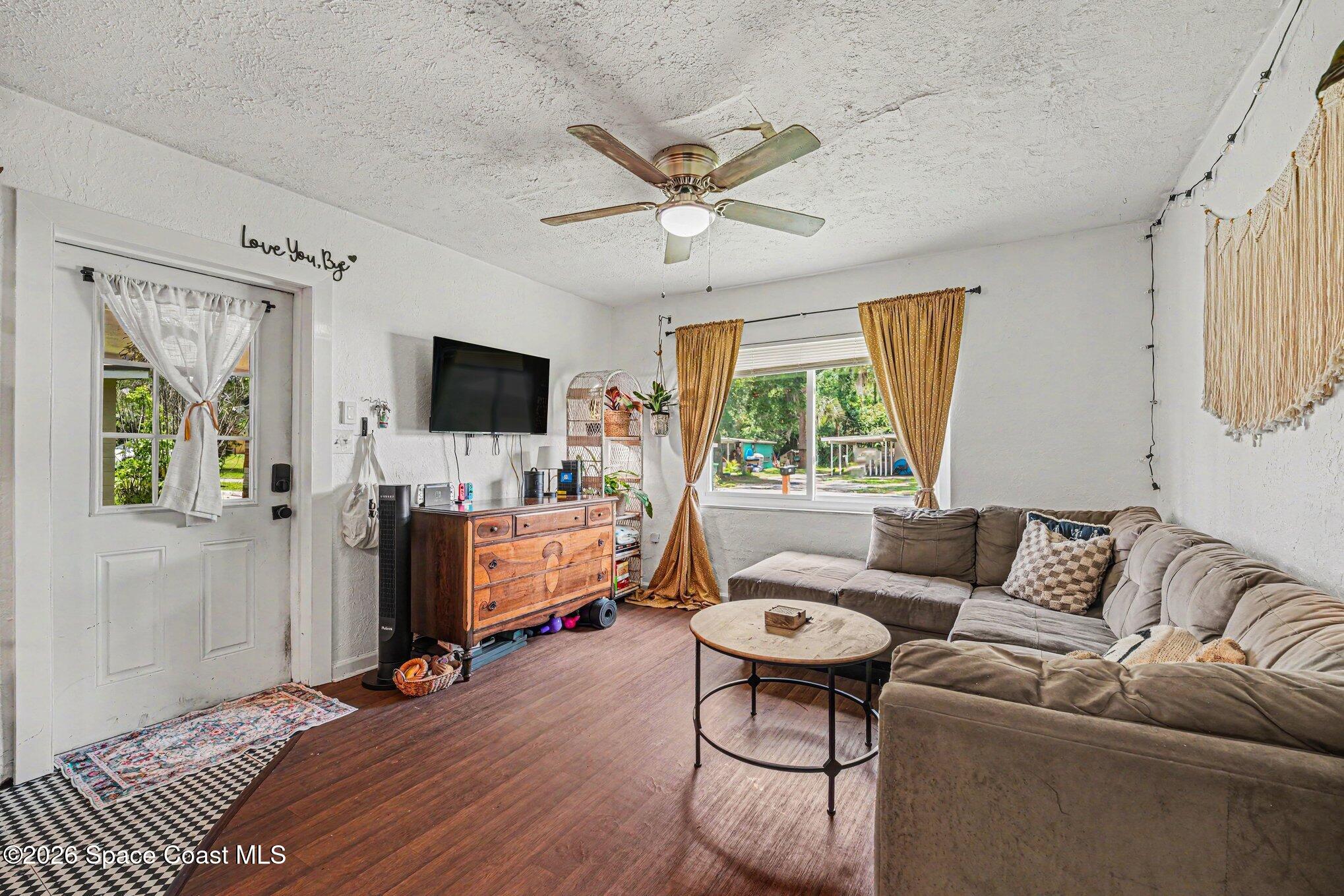 209 Plumosa Drive