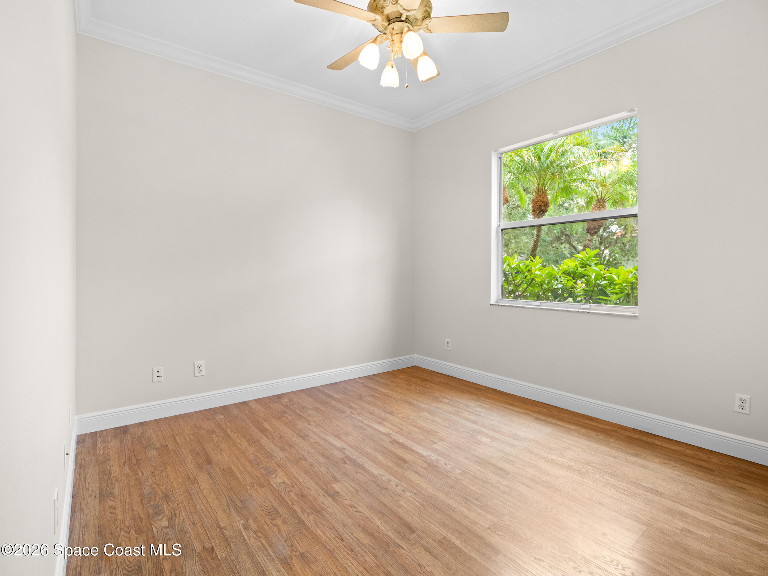 992 Balmoral Way