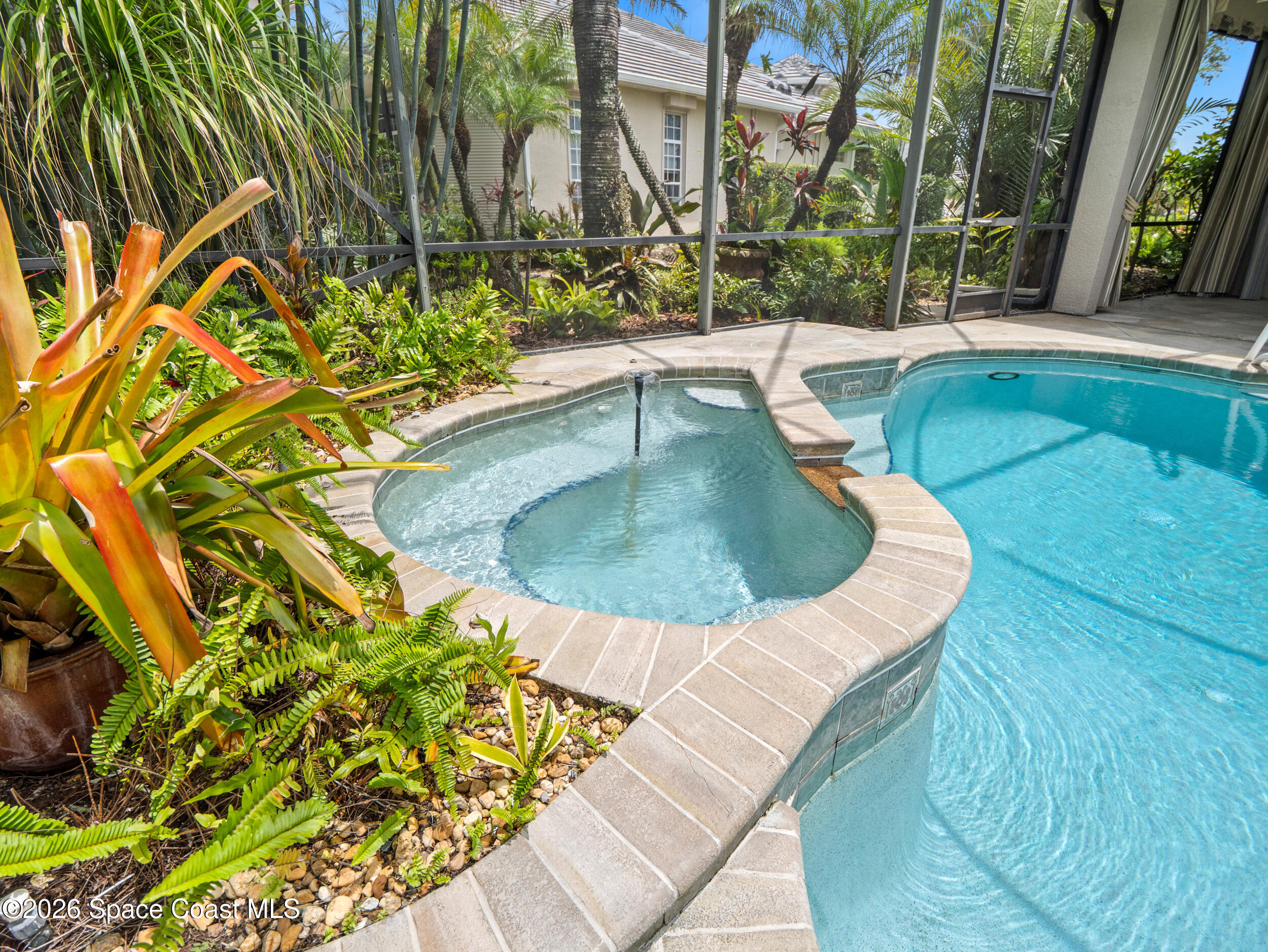 992 Balmoral Way