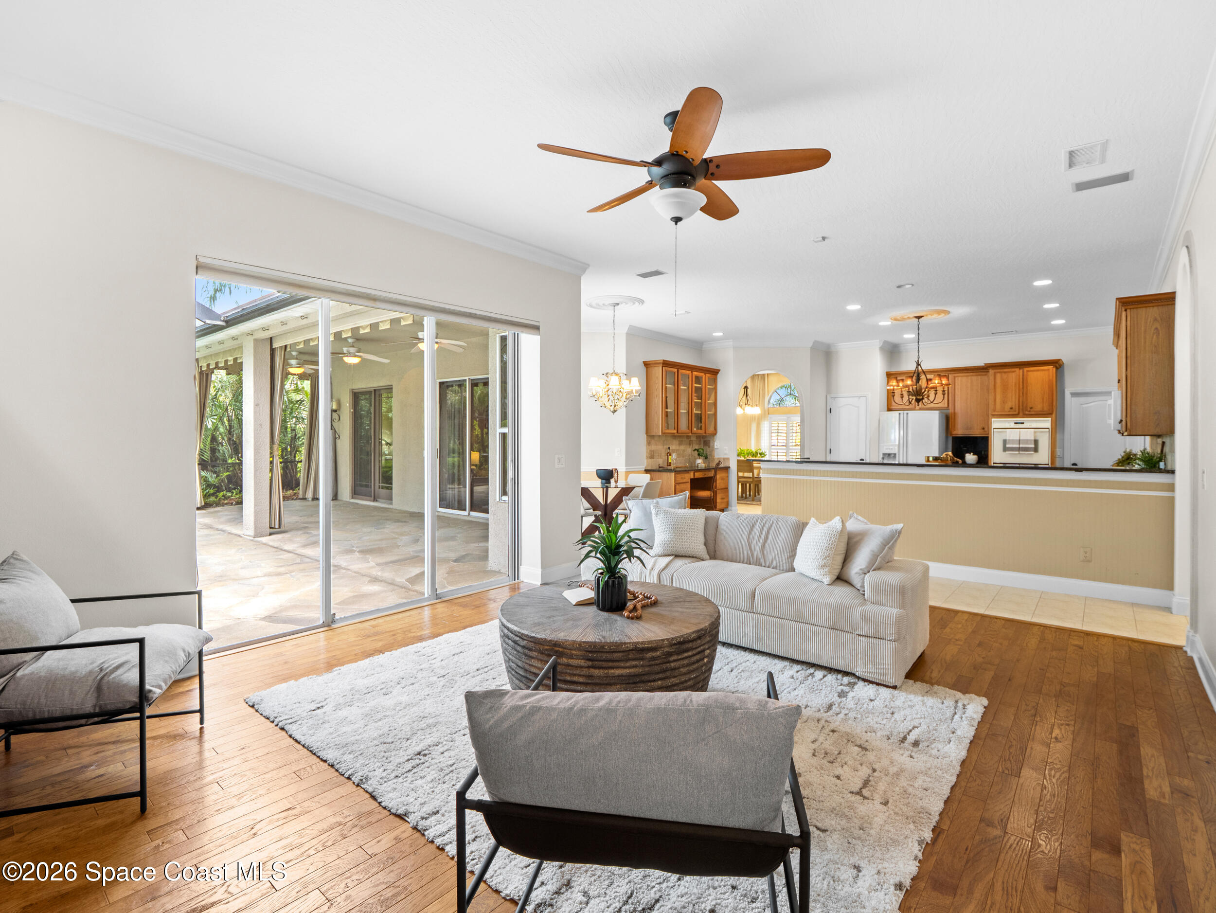 992 Balmoral Way