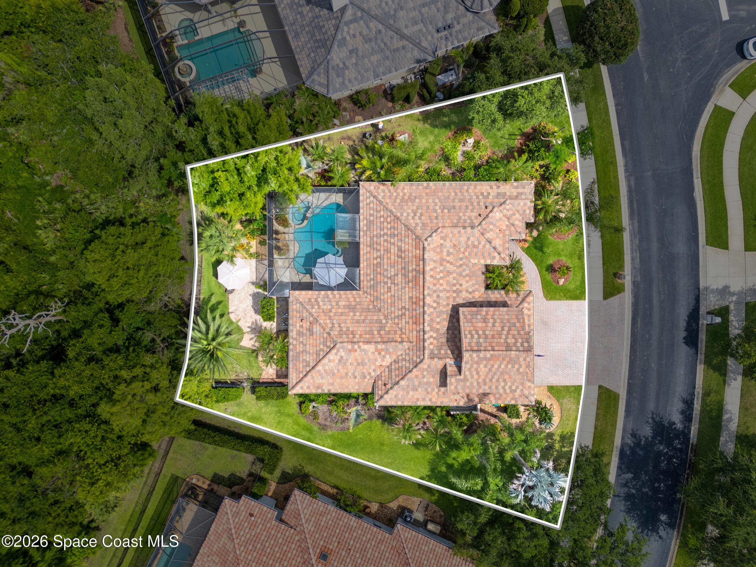 992 Balmoral Way