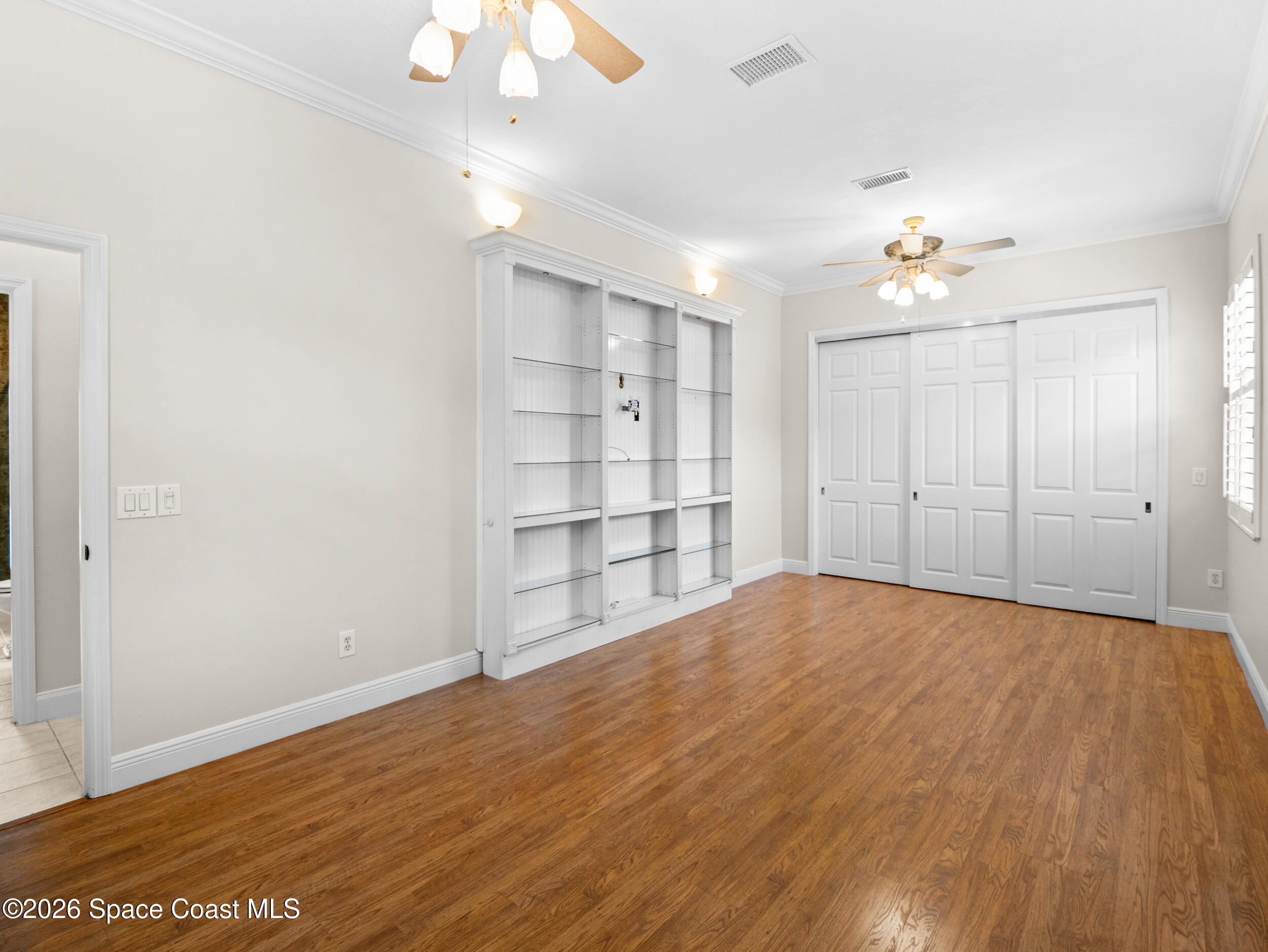 992 Balmoral Way