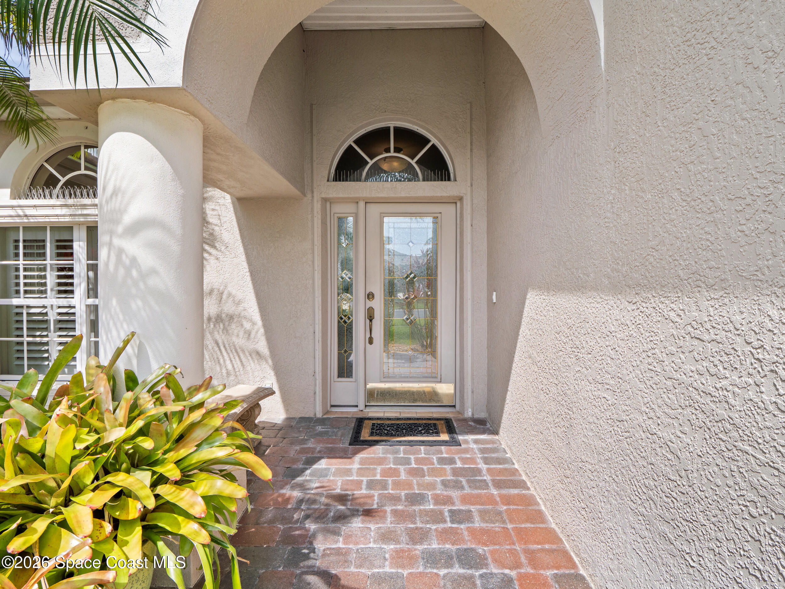 992 Balmoral Way