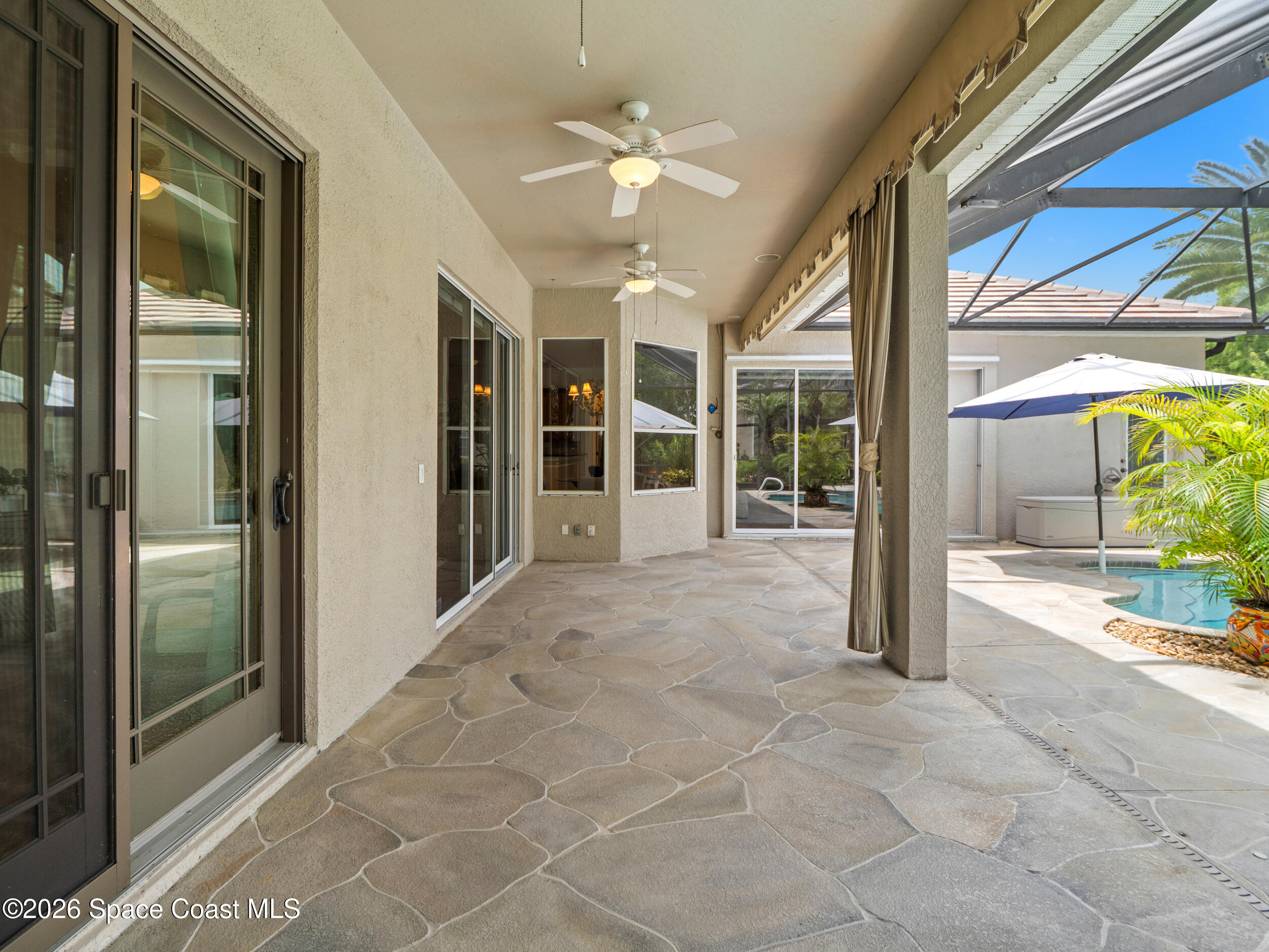 992 Balmoral Way