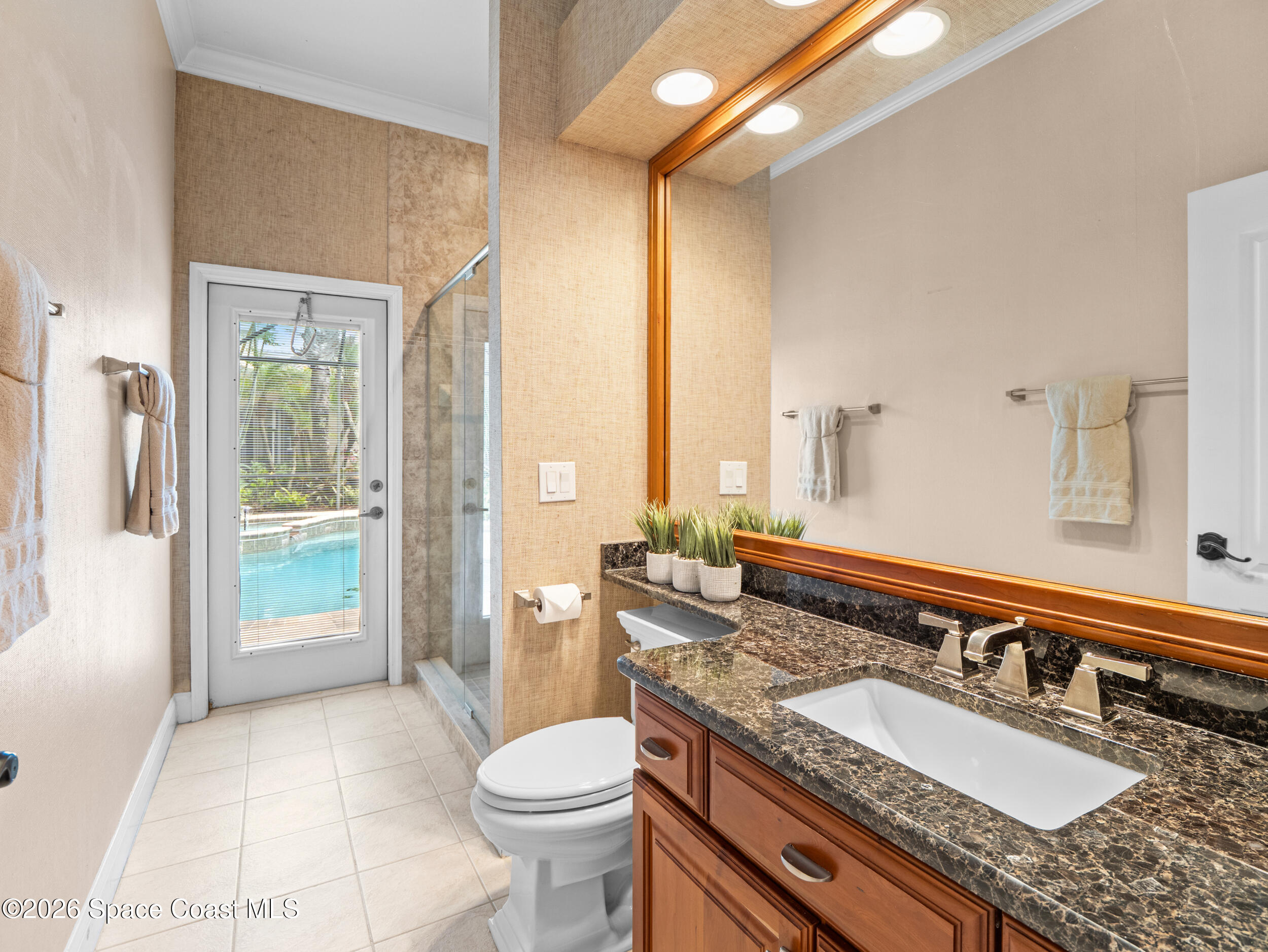 992 Balmoral Way