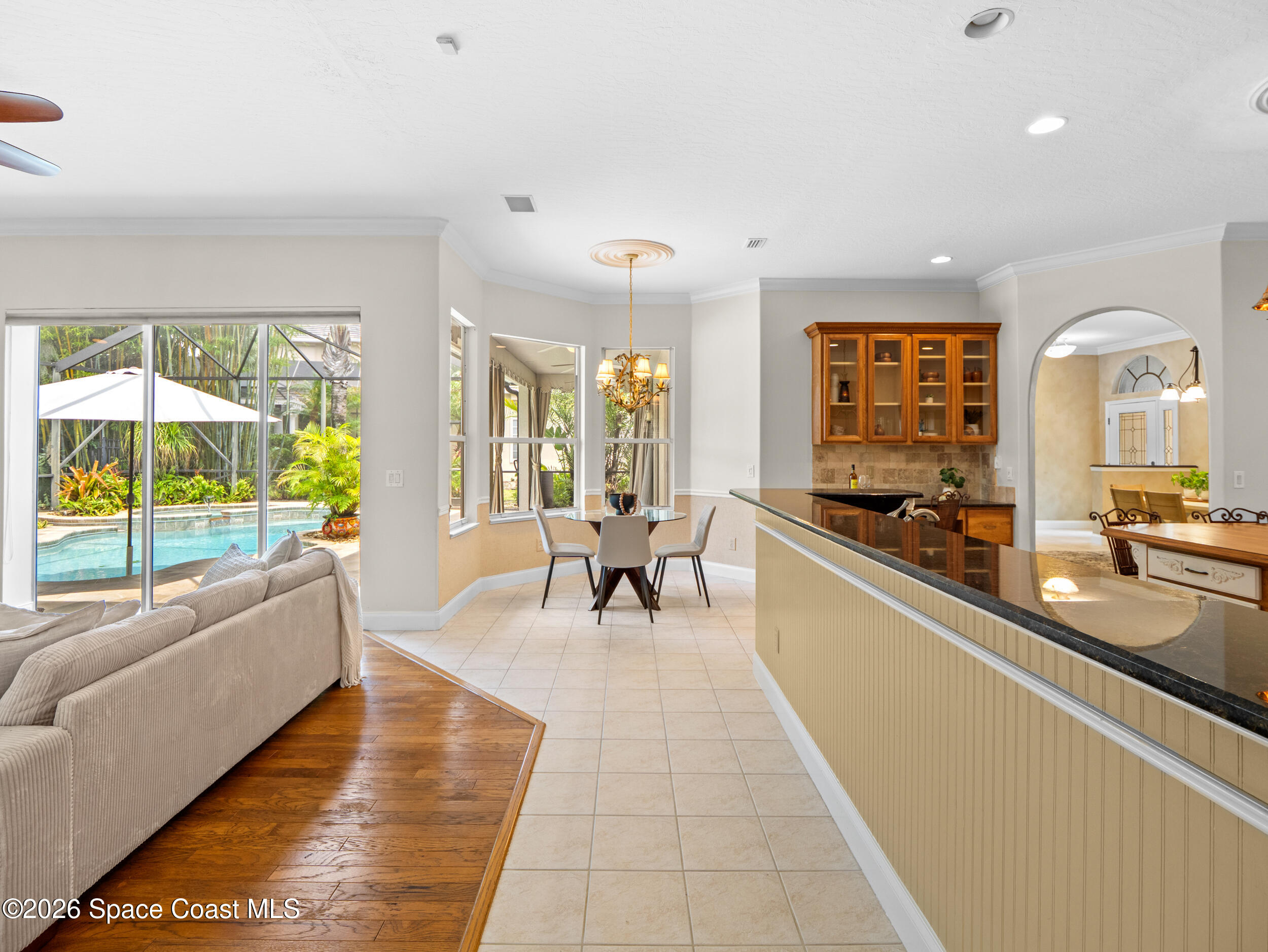 992 Balmoral Way