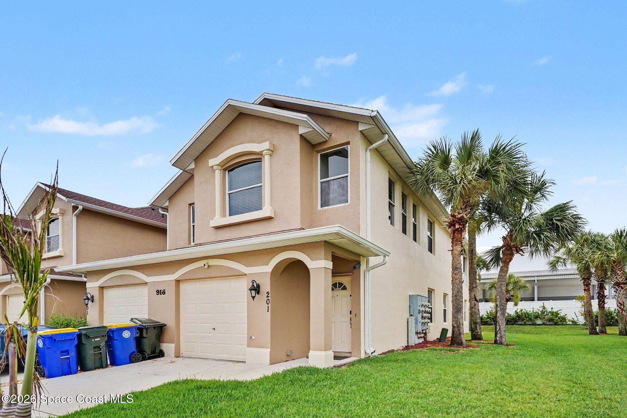 916 Ocaso Lane 201