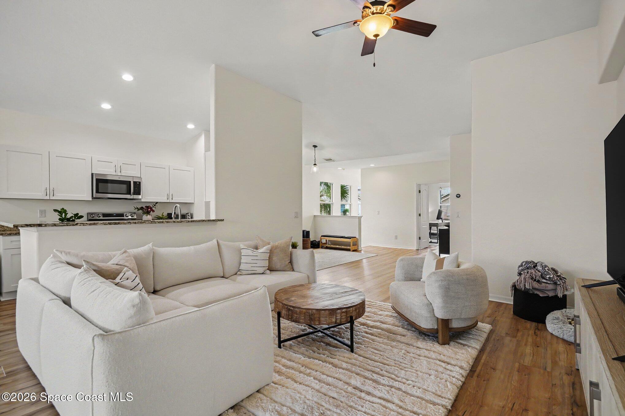 916 Ocaso Lane 201