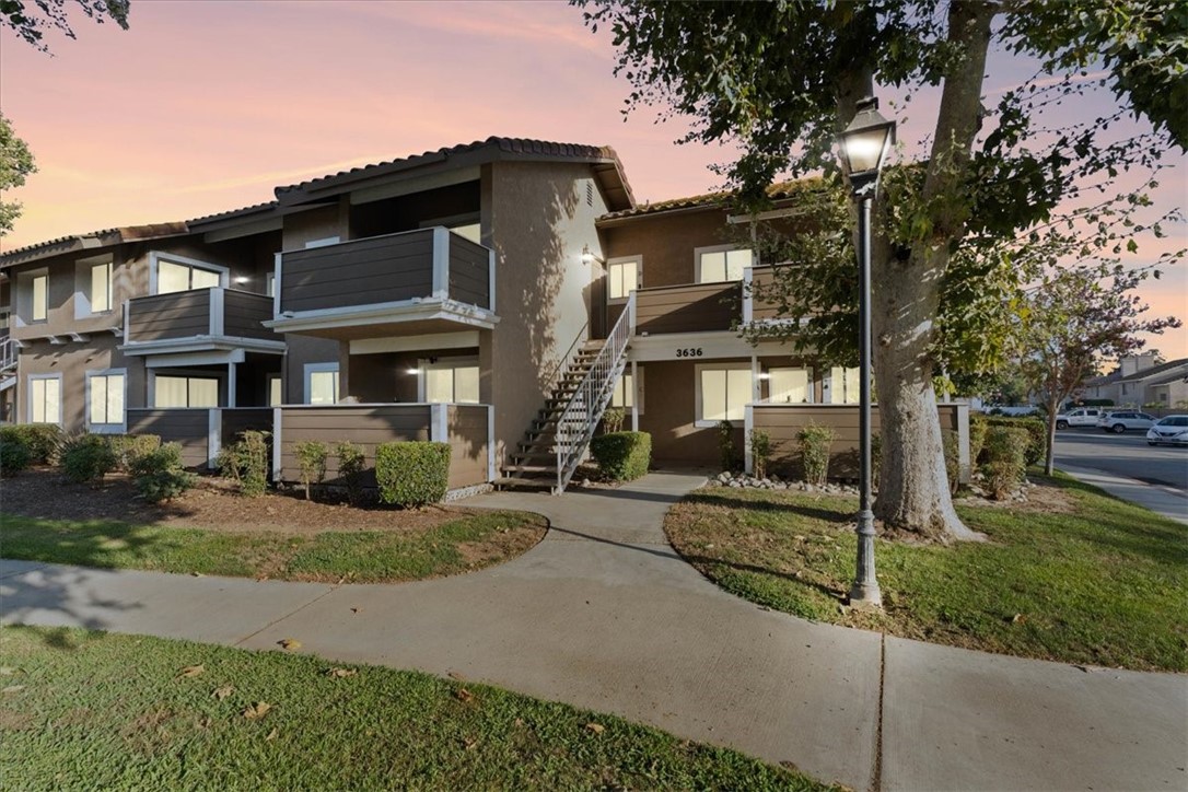 3636 Oak Creek Drive B
