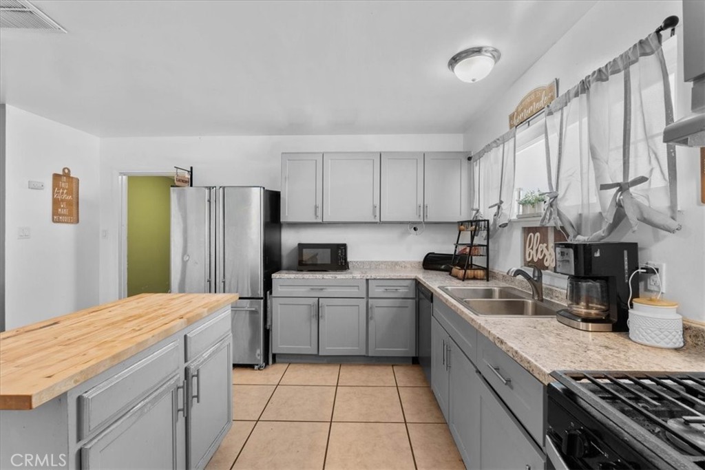 1417 W Marshall Boulevard